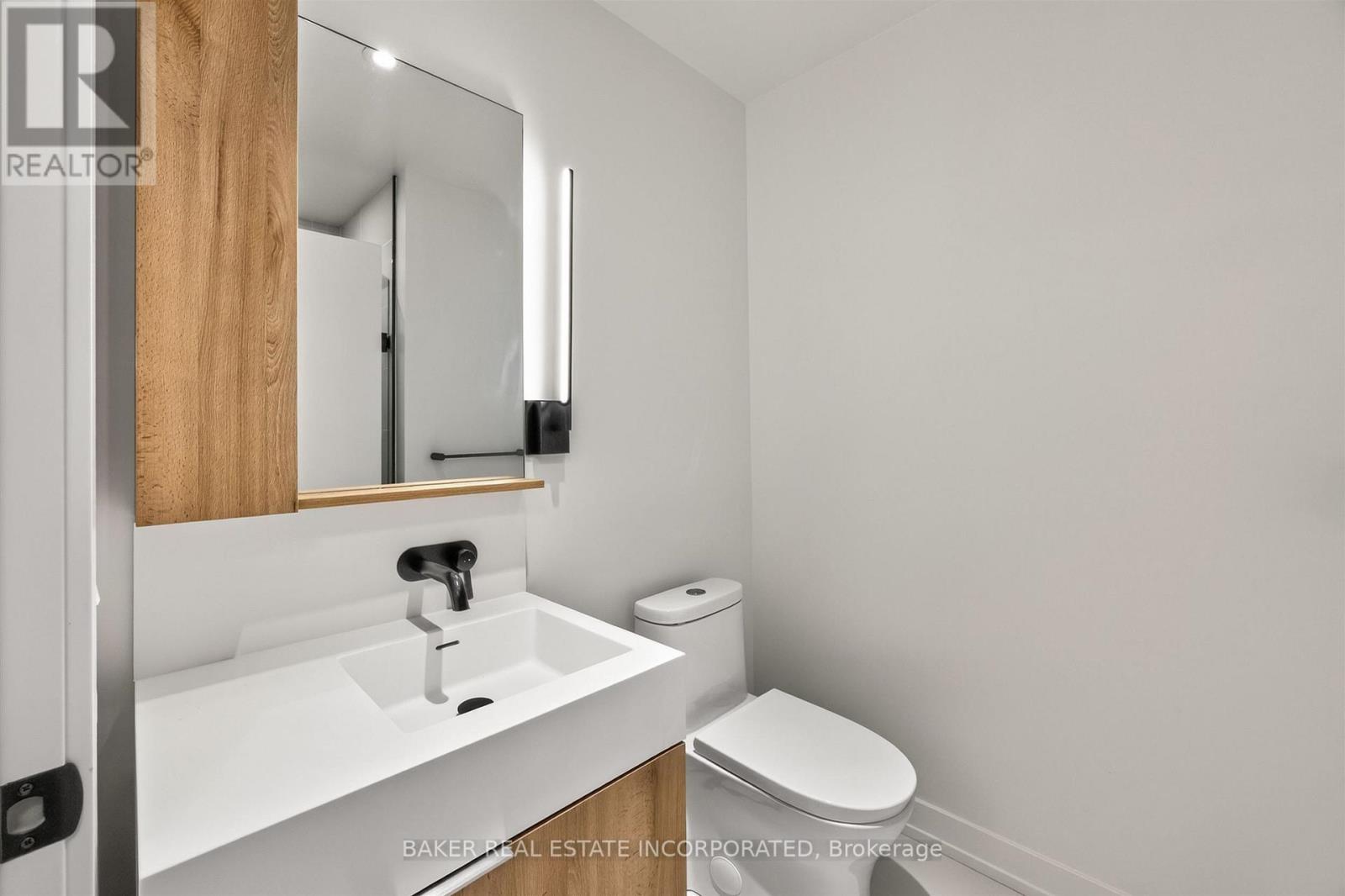 2909 - 127 Broadway Avenue Property Photo 8