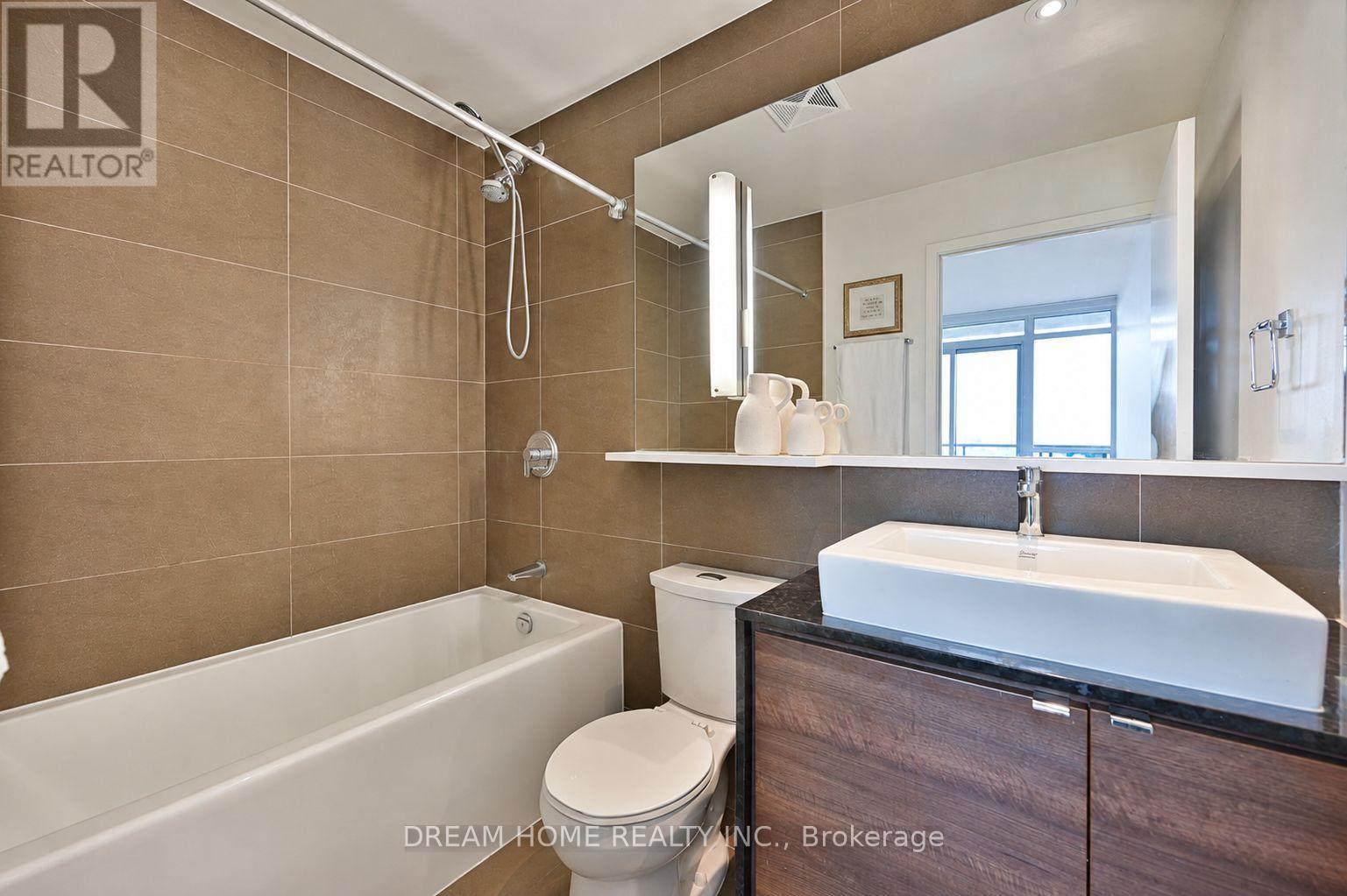 2608 - 121 Mcmahon Drive Property Photo 24