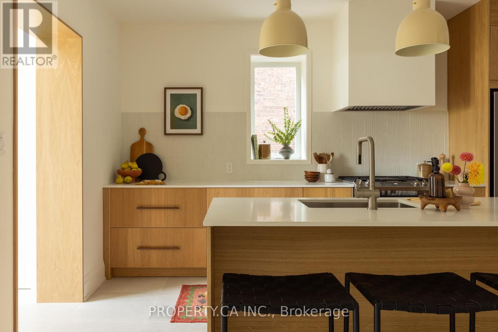 197 Roxton Road Property Photo 7