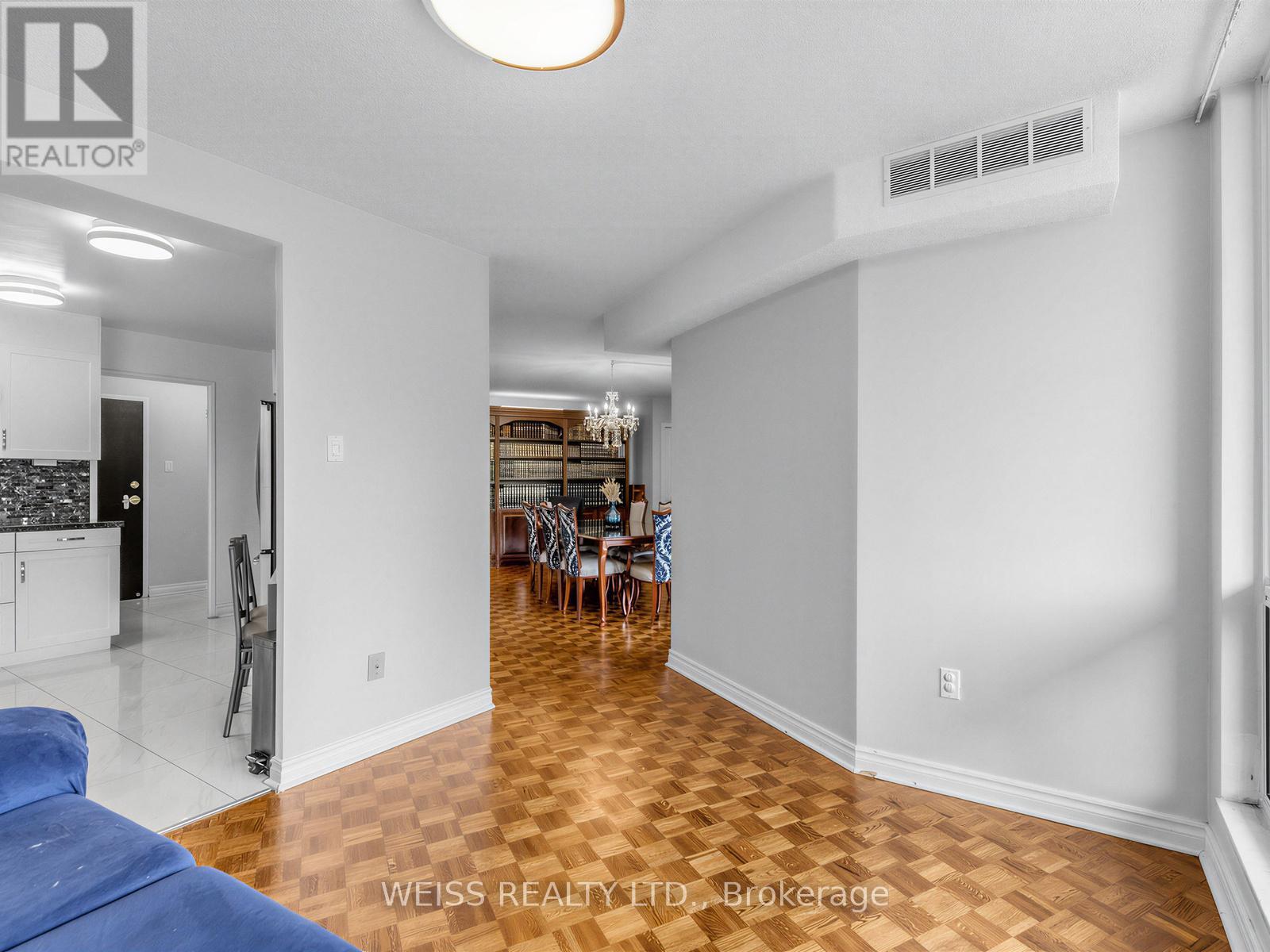 202 - 150 Neptune Drive Property Photo 12