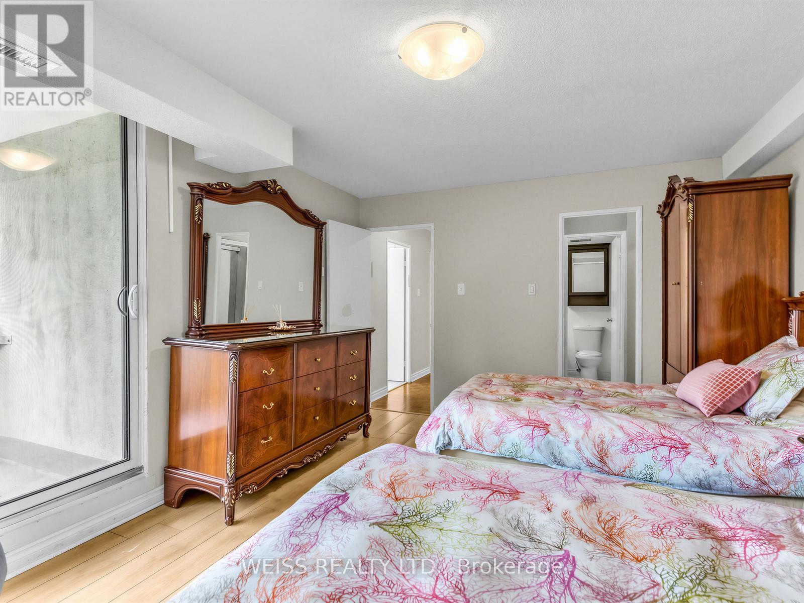 202 - 150 Neptune Drive Property Photo 14