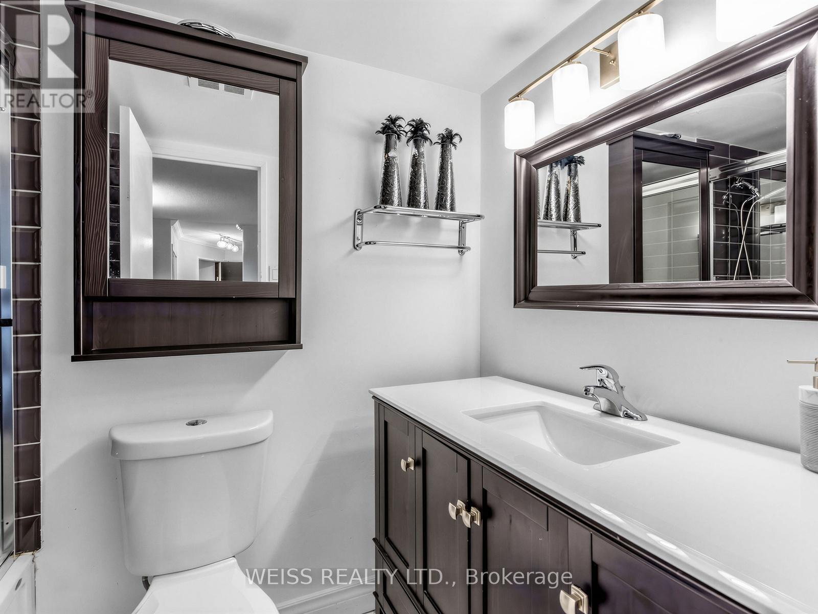 202 - 150 Neptune Drive Property Photo 16