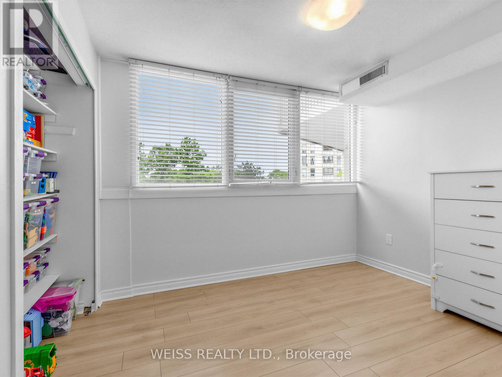 202 - 150 Neptune Drive Property Photo 20