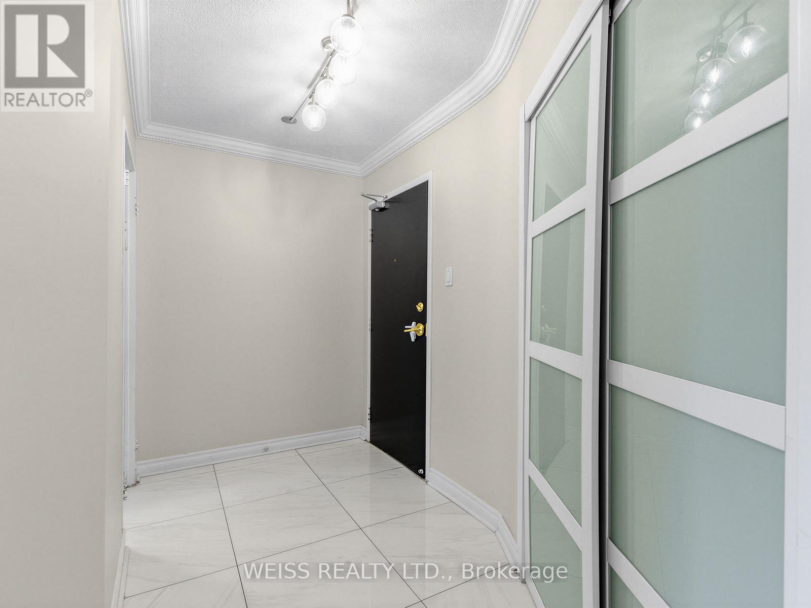 202 - 150 Neptune Drive Property Photo 22