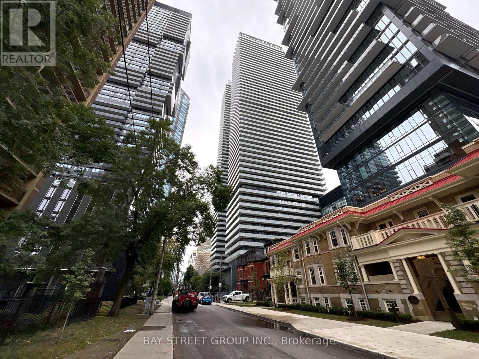2710 - 50 Charles Street E Photo de la propriété 1