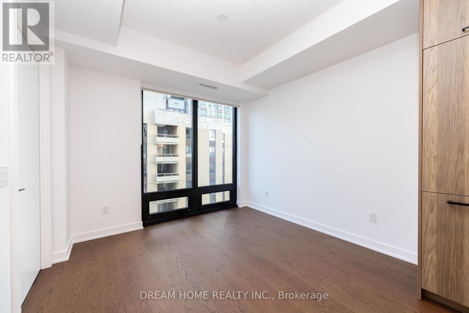 2002 - 91 Montclair Avenue Property Photo 14