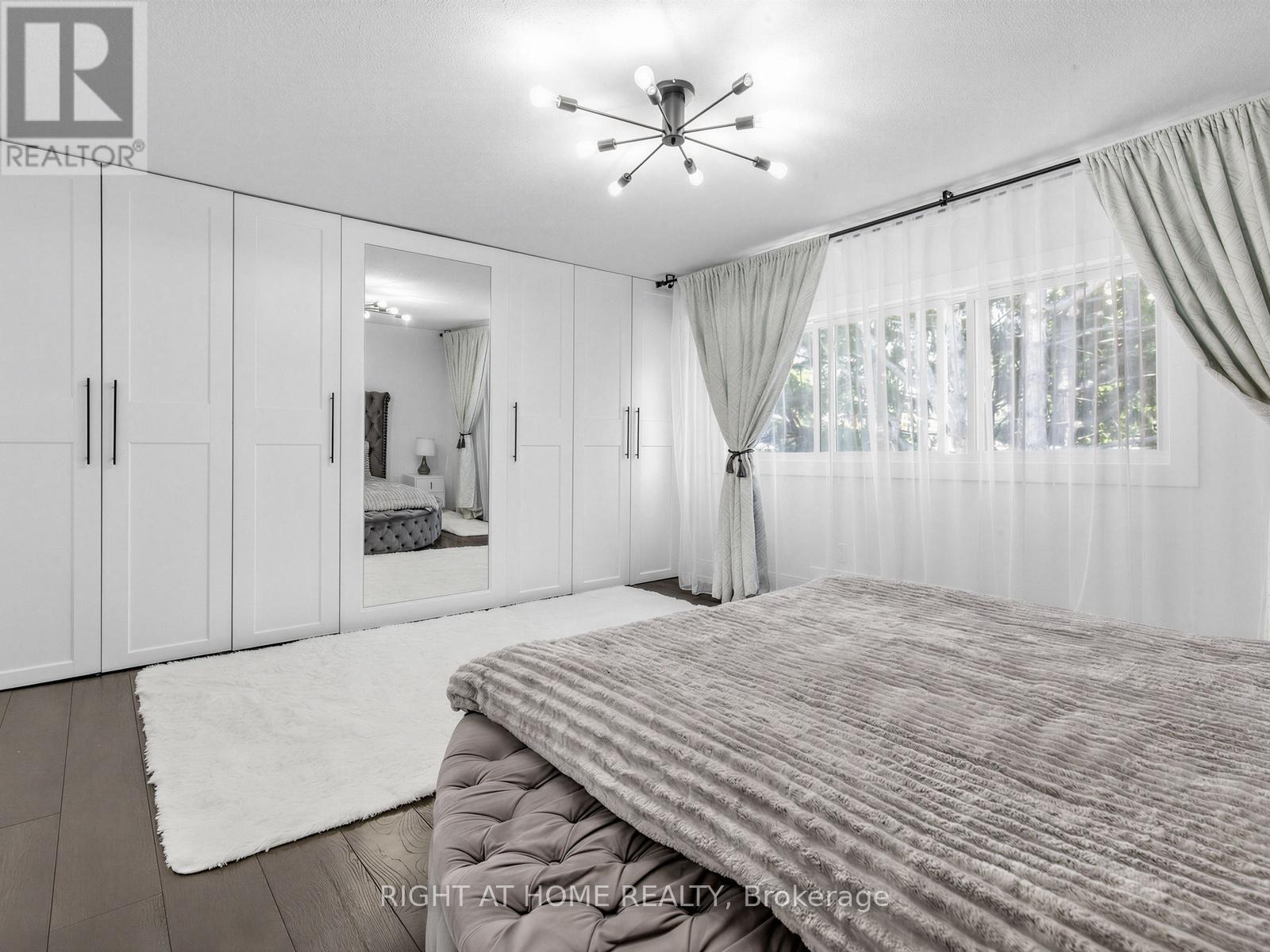100 Jenny Wren Way Property Photo 18