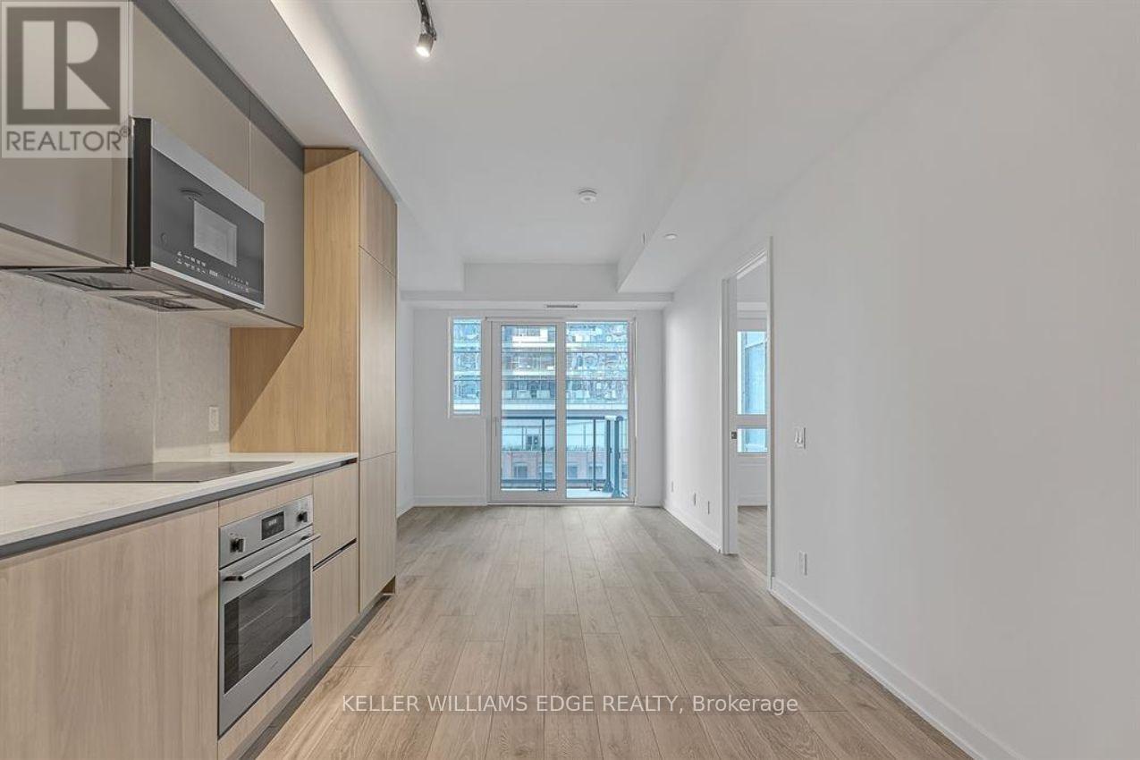 701 - 108 Peter Street Property Photo 6