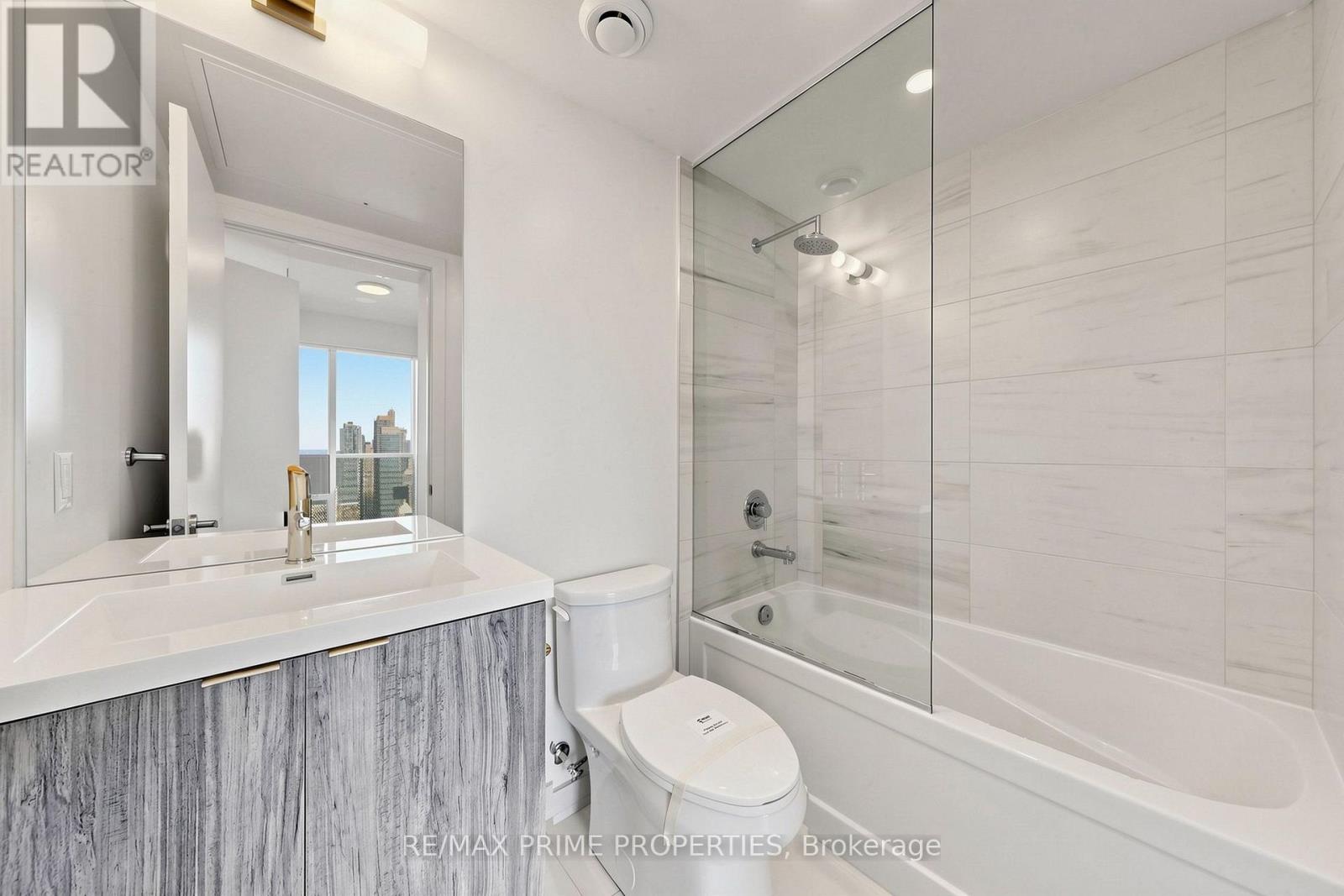 4302 - 138 Downes Street Property Photo 16