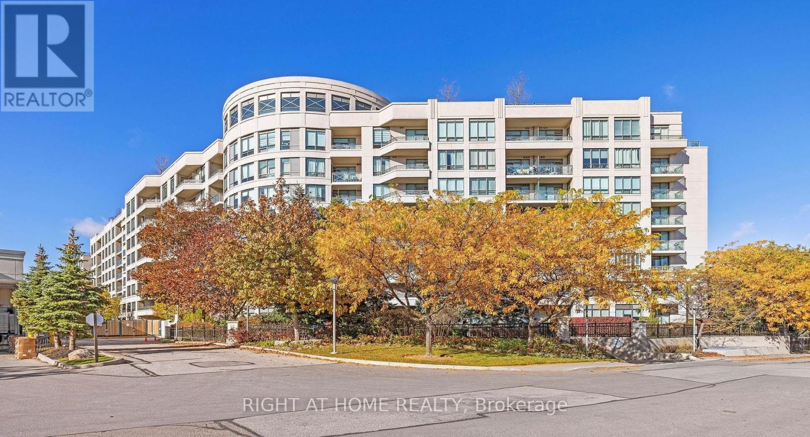 319 - 205 The Donway W Property Photo 1