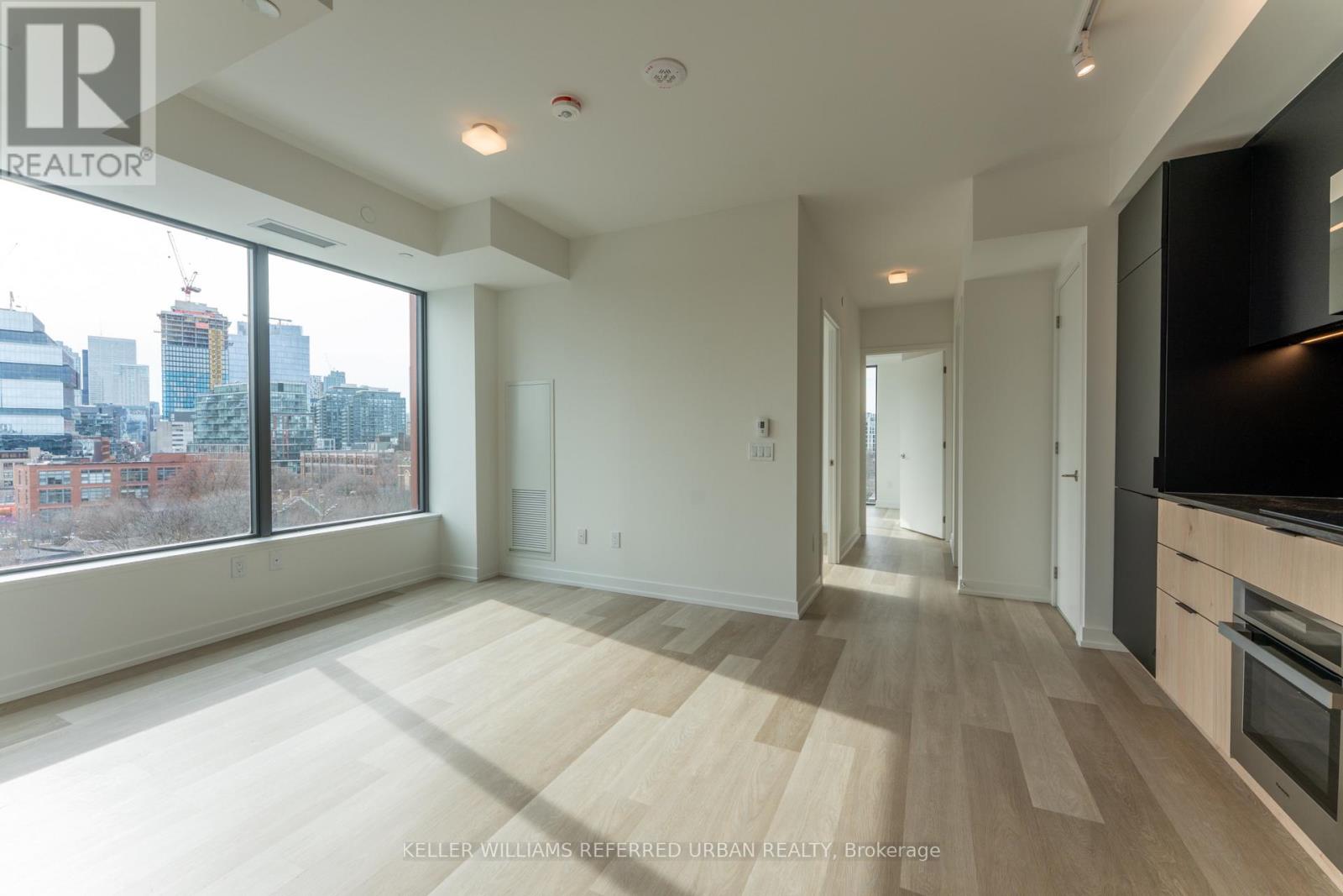 822 - 28 Eastern Avenue Property Photo 7