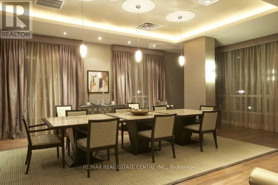 4012 - 763 BAY STREET Property Photo 1