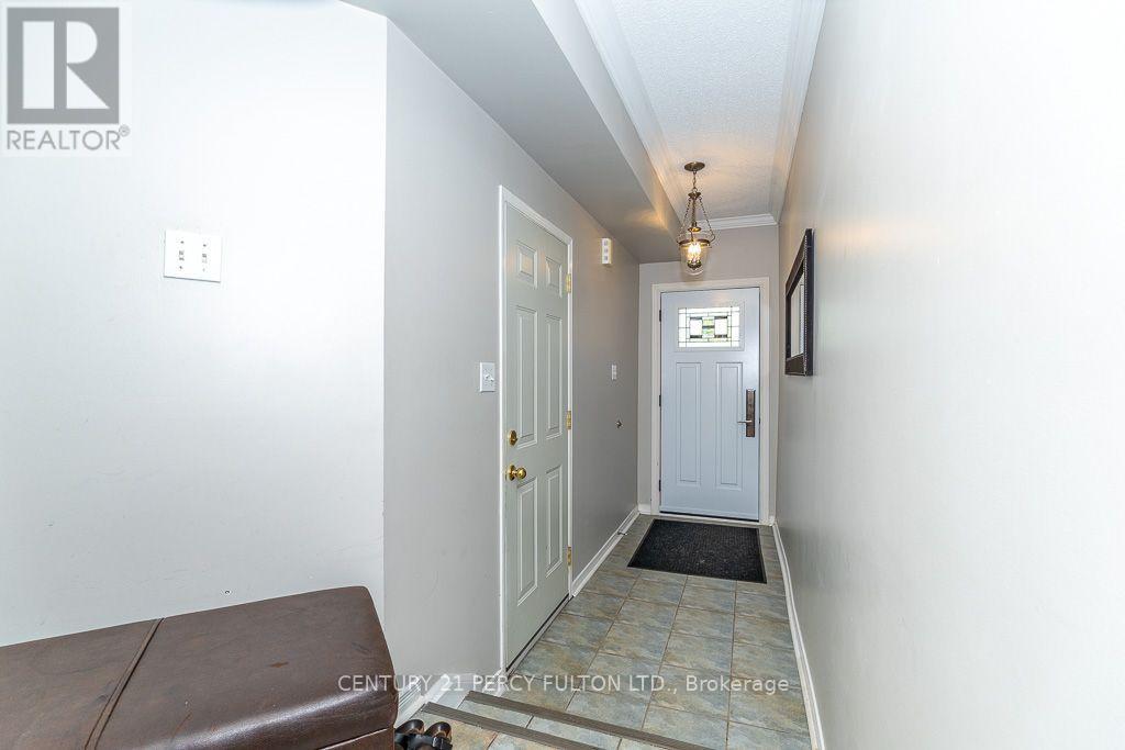 28 Rumi Crescent Property Photo 5