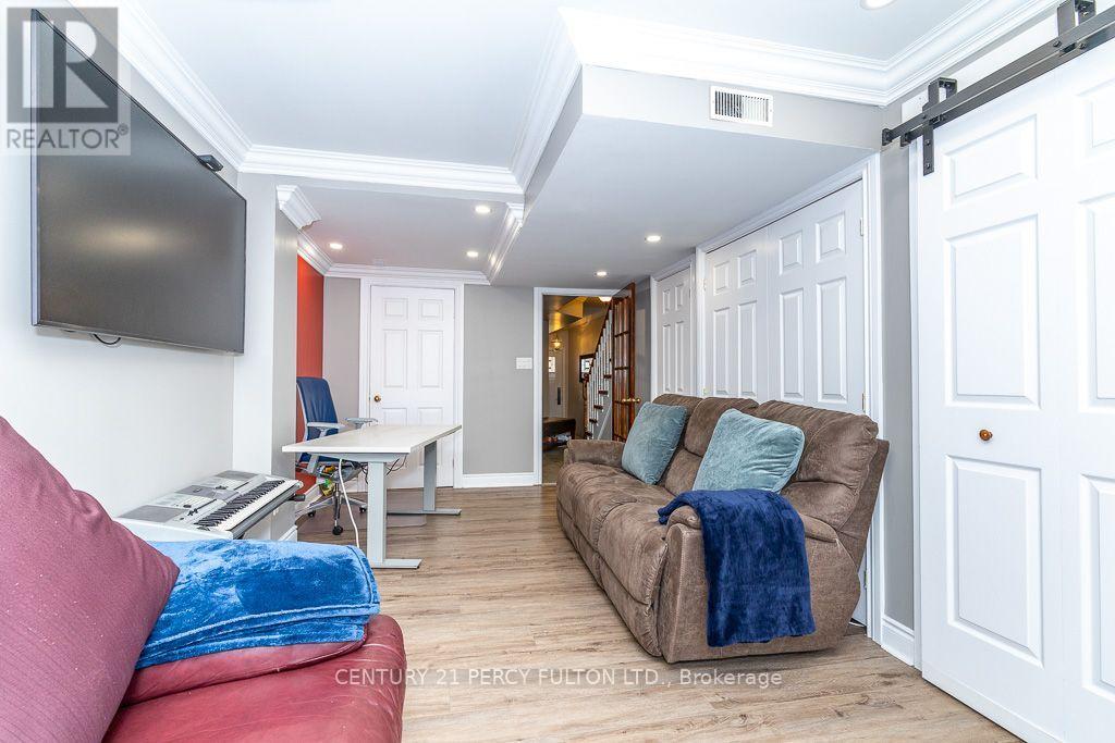 28 Rumi Crescent Property Photo 8