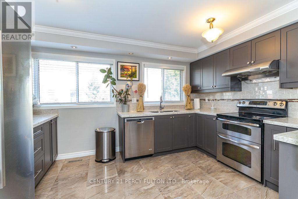 28 Rumi Crescent Property Photo 14