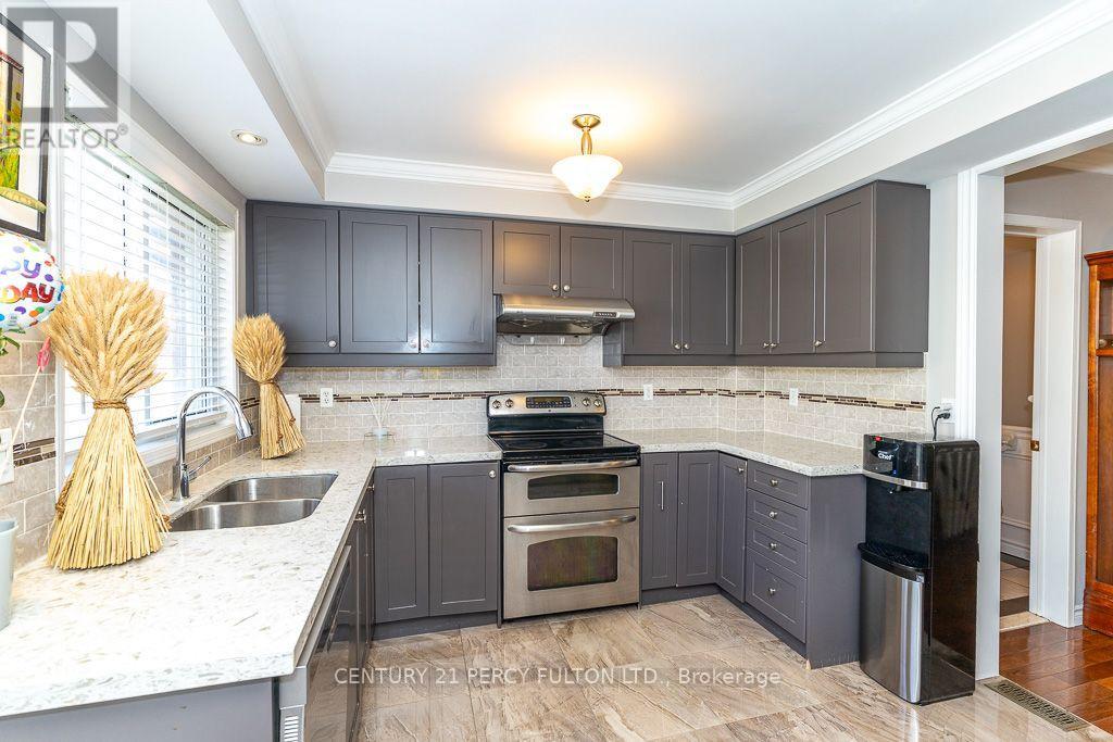 28 Rumi Crescent Property Photo 16