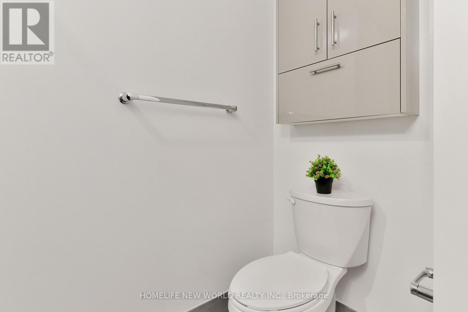 215 - 188 Fairview Mall Drive Property Photo 13