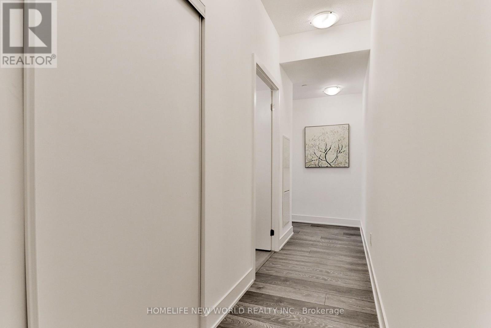 215 - 188 Fairview Mall Drive Property Photo 14