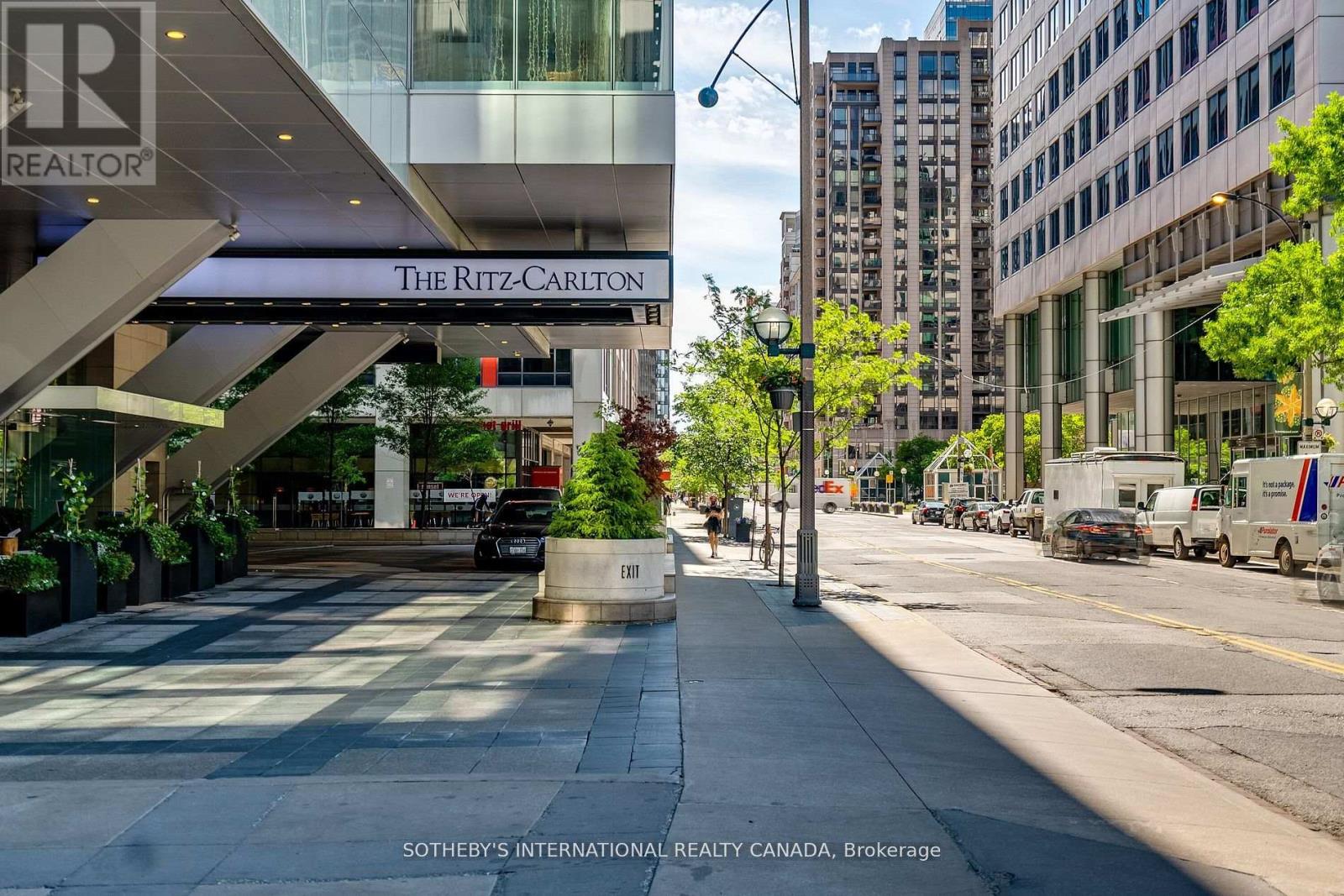 2301 - 183 Wellington Street W Property Photo 1