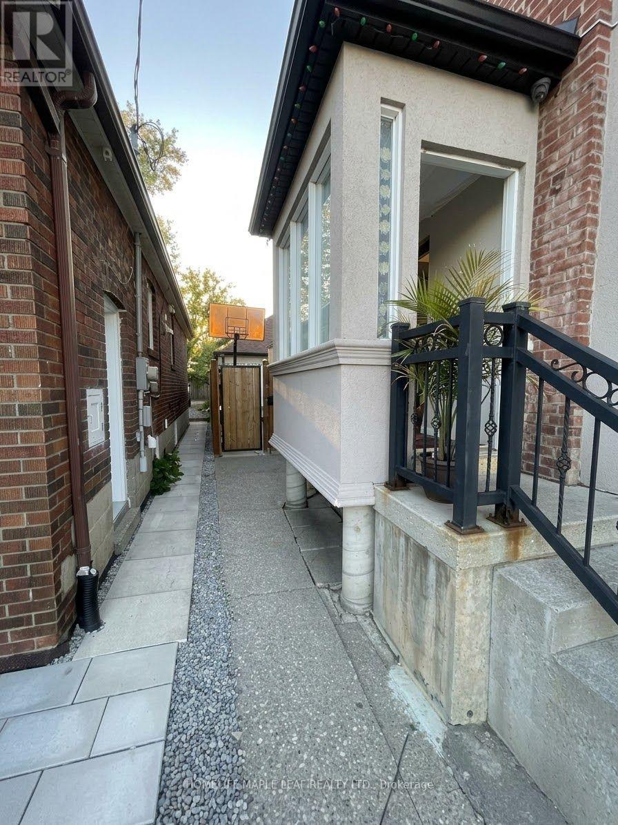 600 Oakwood Avenue Property Photo 2
