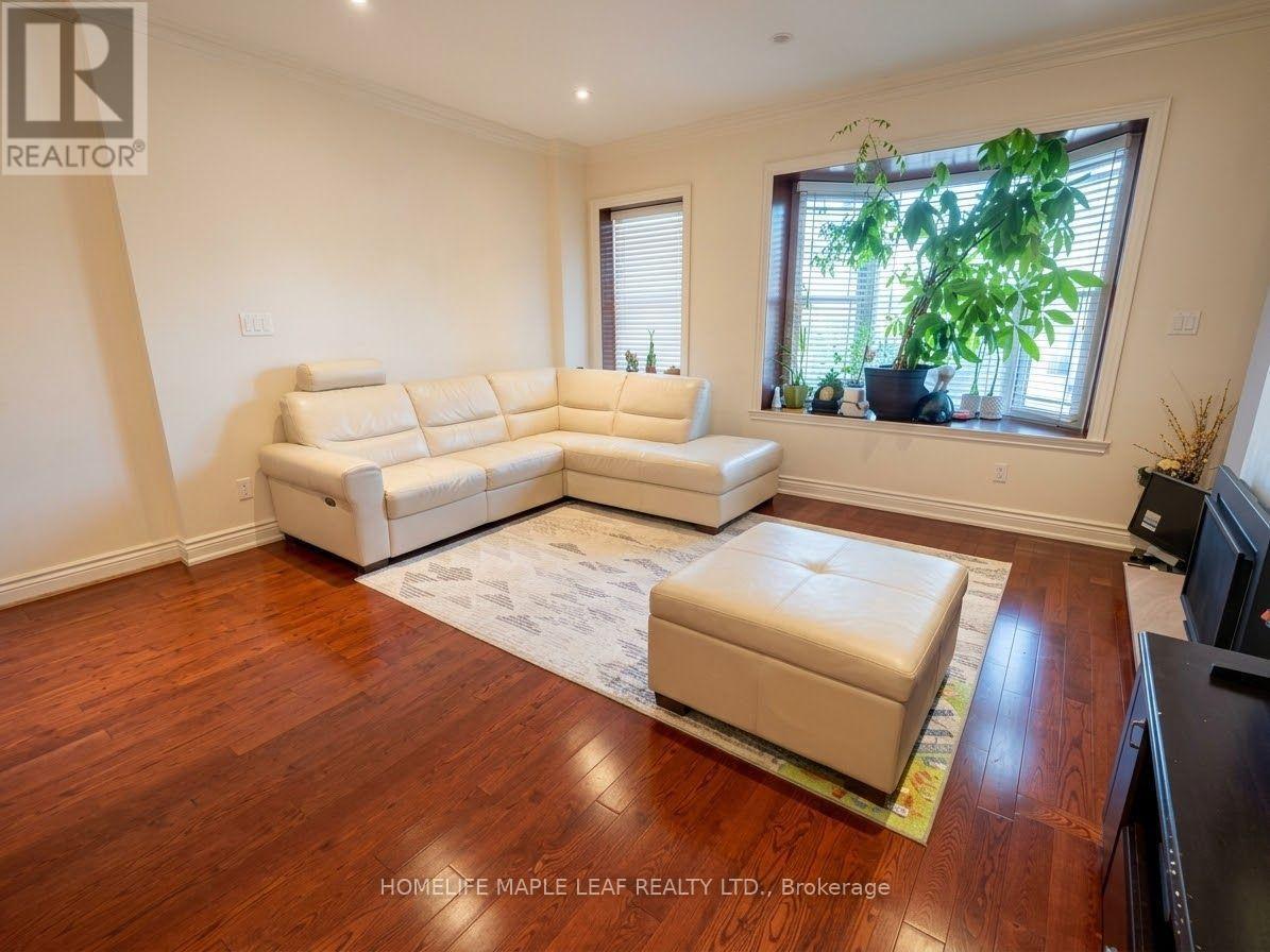 600 Oakwood Avenue Property Photo 5