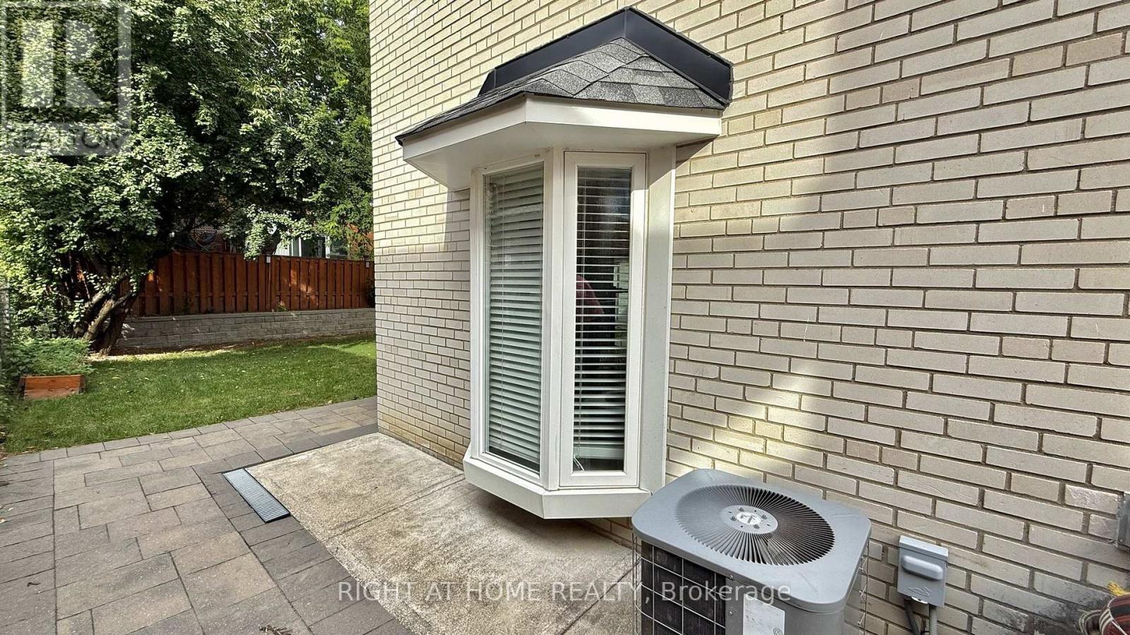 24 Stonedene Boulevard Property Photo 49
