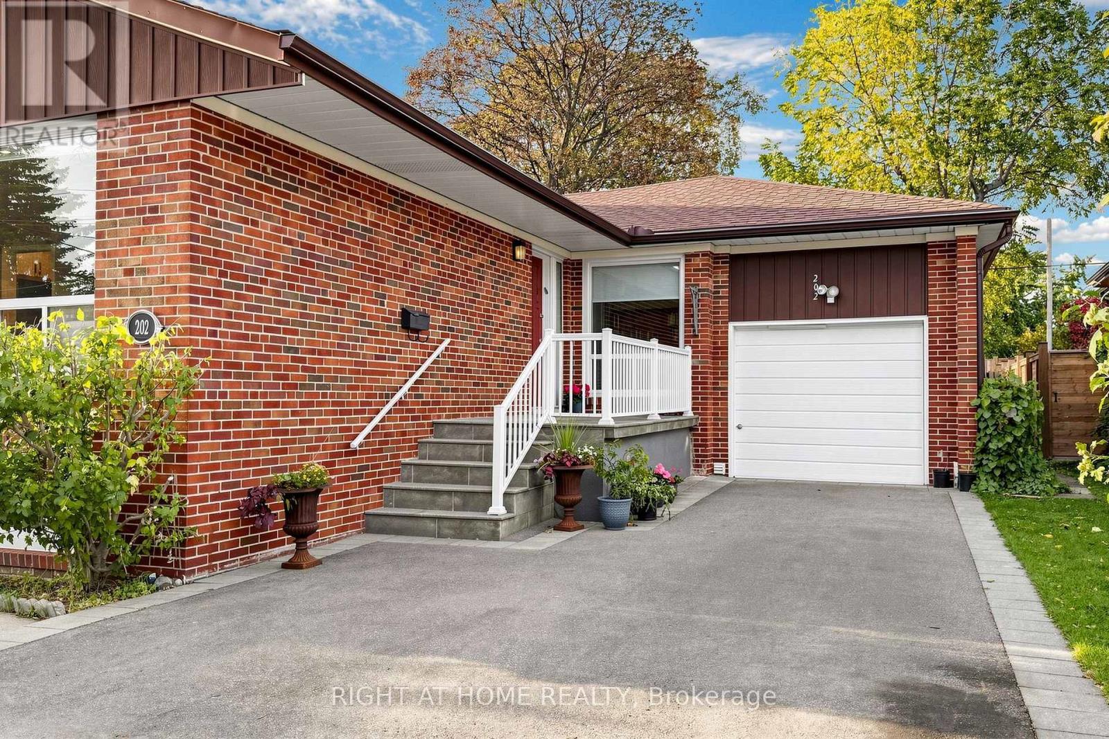202 Waterloo Avenue Property Photo 8