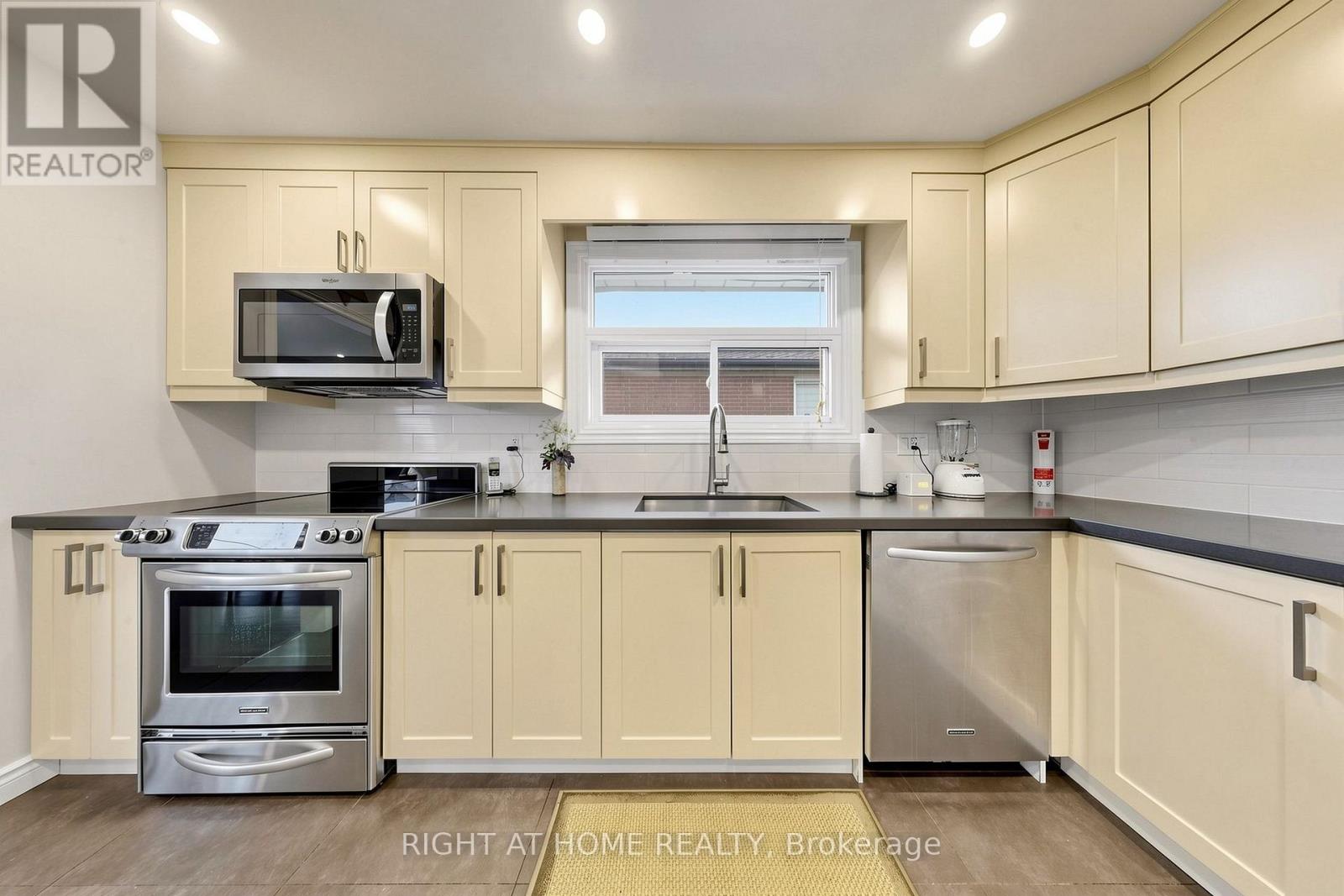 202 Waterloo Avenue Property Photo 18