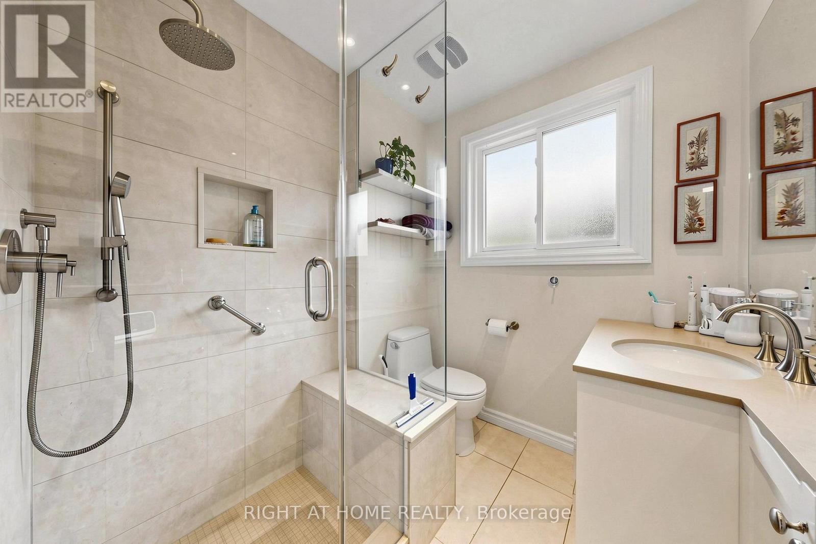 202 Waterloo Avenue Property Photo 29