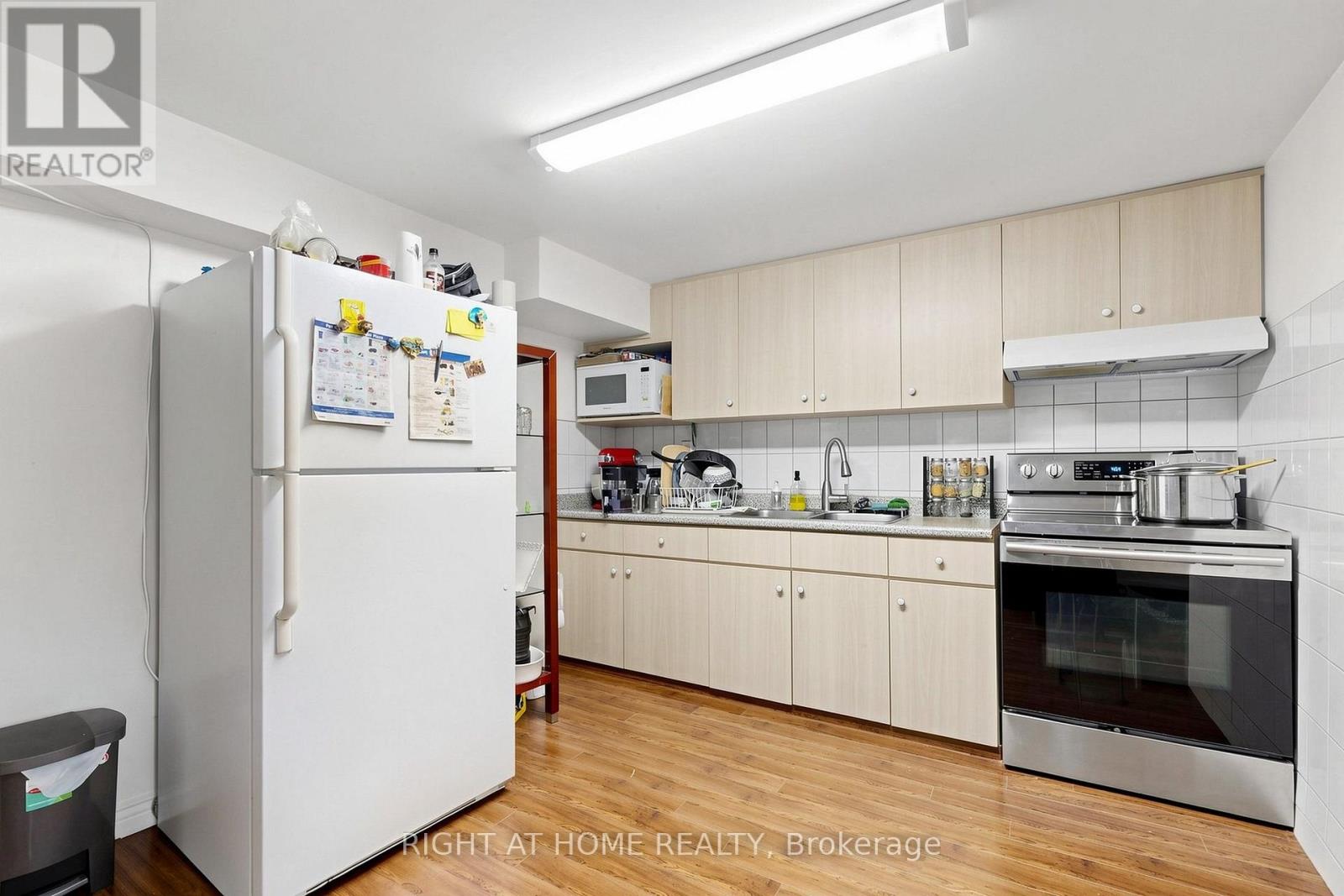 202 Waterloo Avenue Property Photo 35