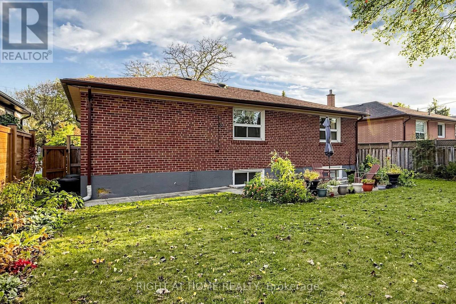 202 Waterloo Avenue Property Photo 46