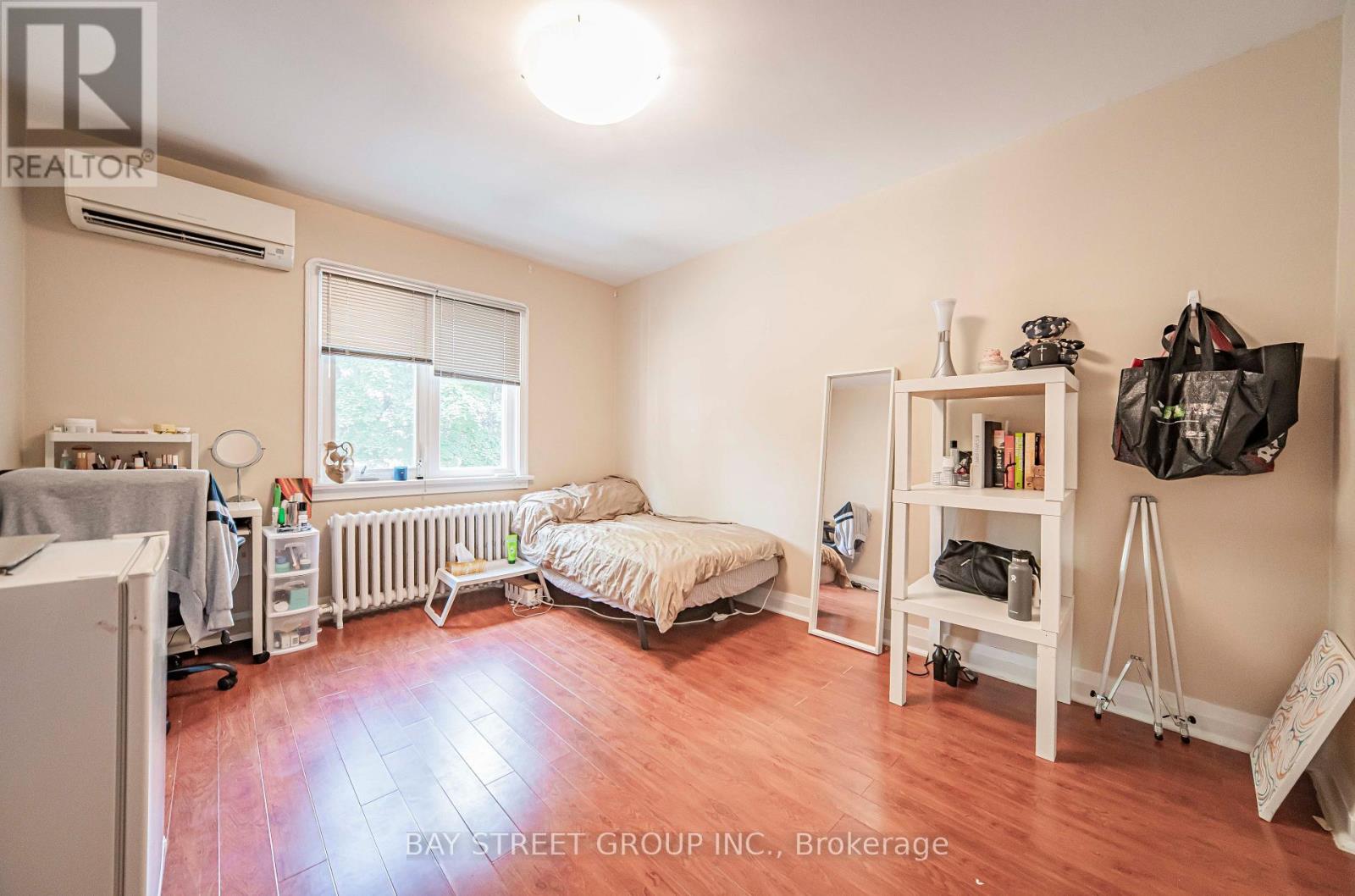 65 Spadina Road Property Photo 8