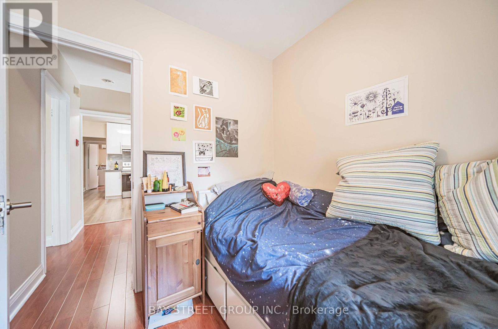 65 Spadina Road Property Photo 12