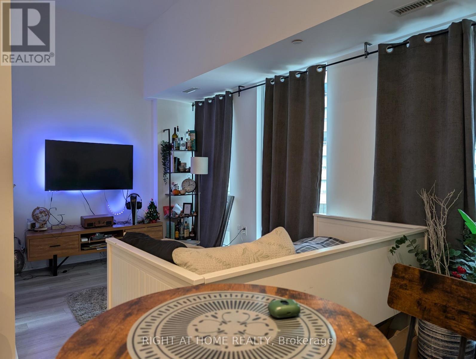 614 - 121 St. Patrick Street Property Photo 5