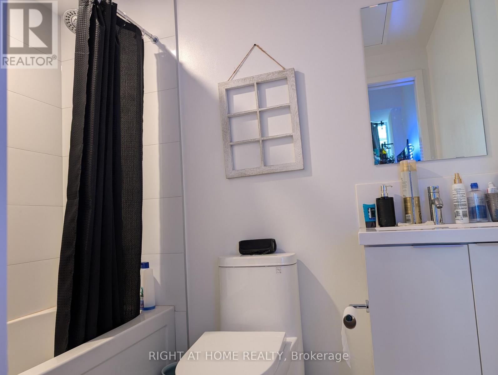 614 - 121 St. Patrick Street Property Photo 6