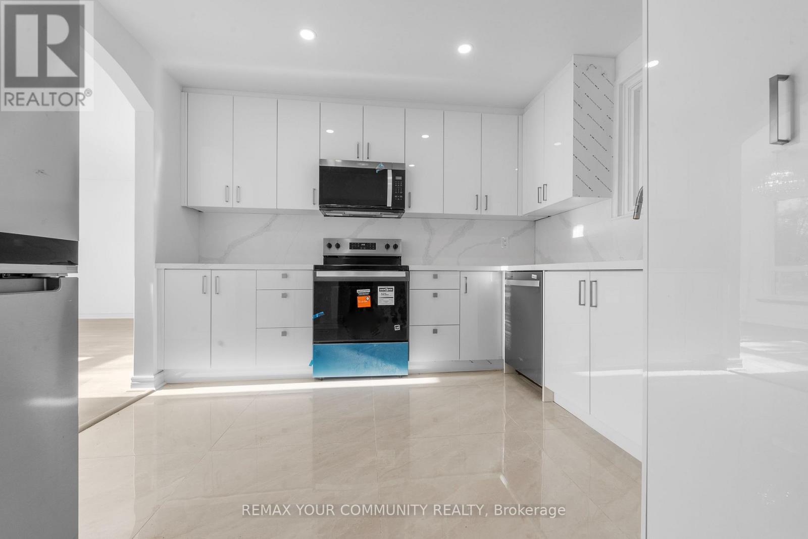 2 Lisburn Crescent Property Photo 2