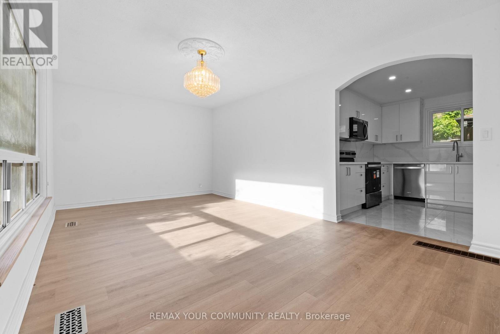2 Lisburn Crescent Property Photo 3