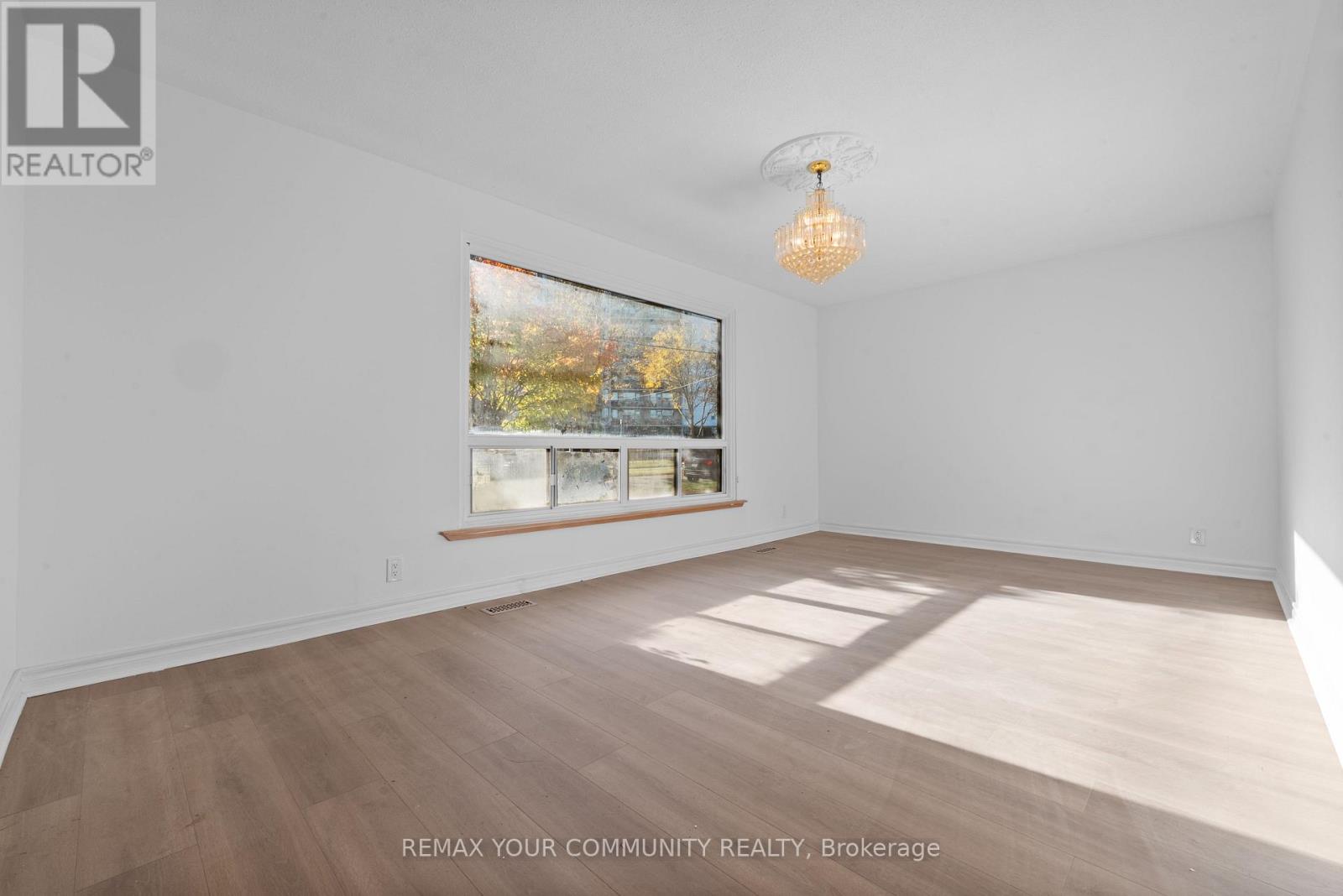 2 Lisburn Crescent Property Photo 5