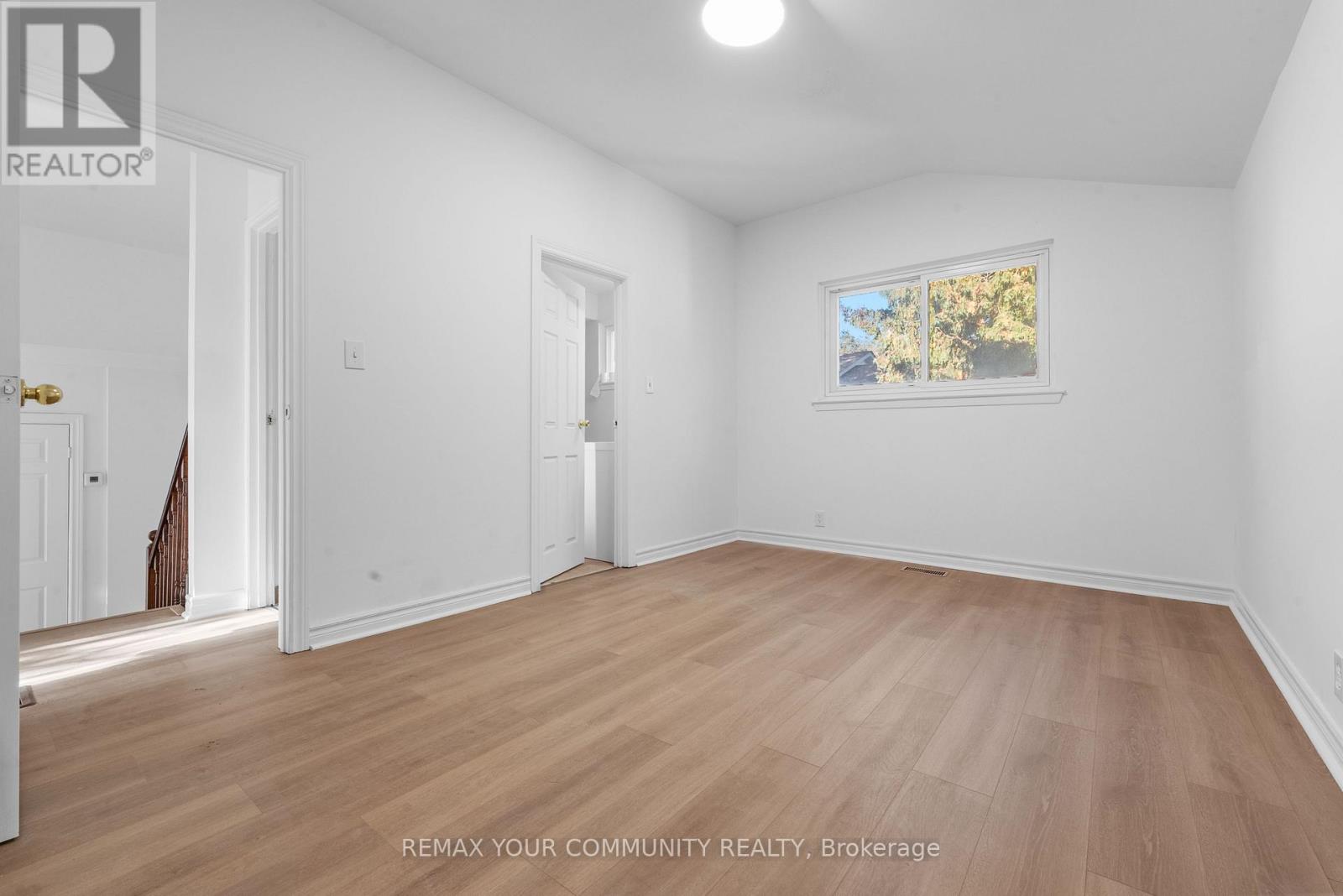 2 Lisburn Crescent Property Photo 14