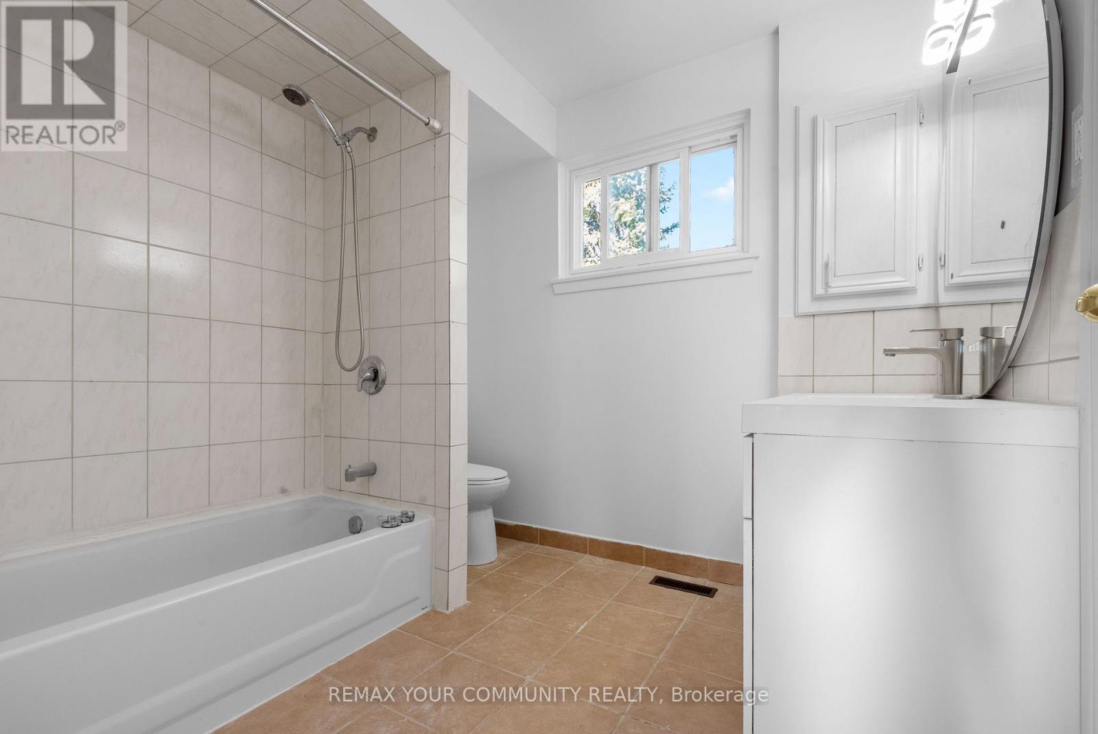 2 Lisburn Crescent Property Photo 15
