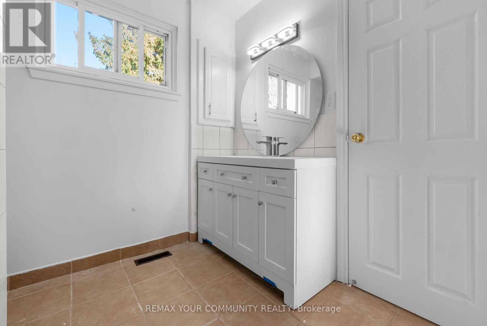 2 Lisburn Crescent Property Photo 16