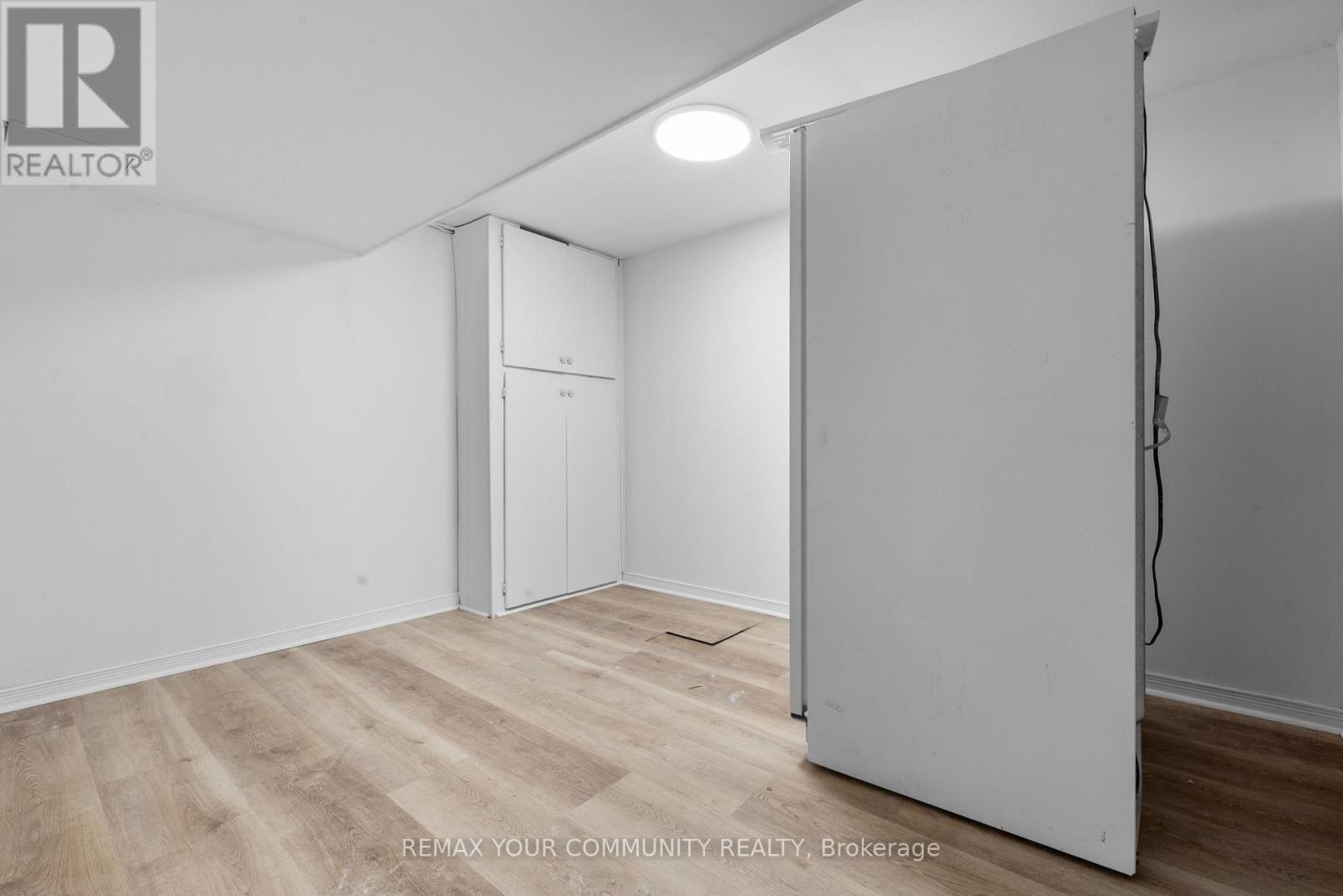 2 Lisburn Crescent Property Photo 19
