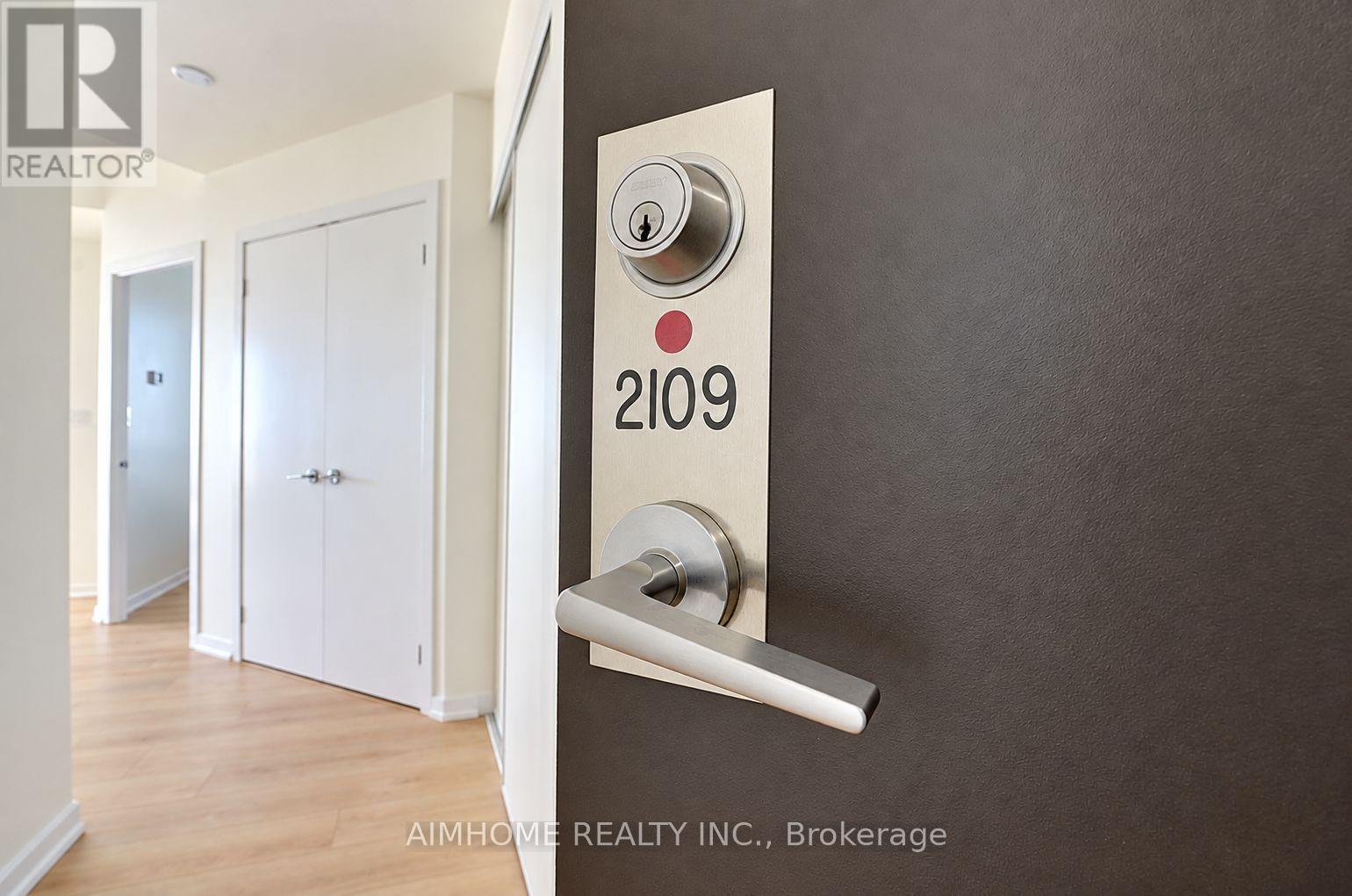 2109 - 62 Forest Manor Road Property Photo 6