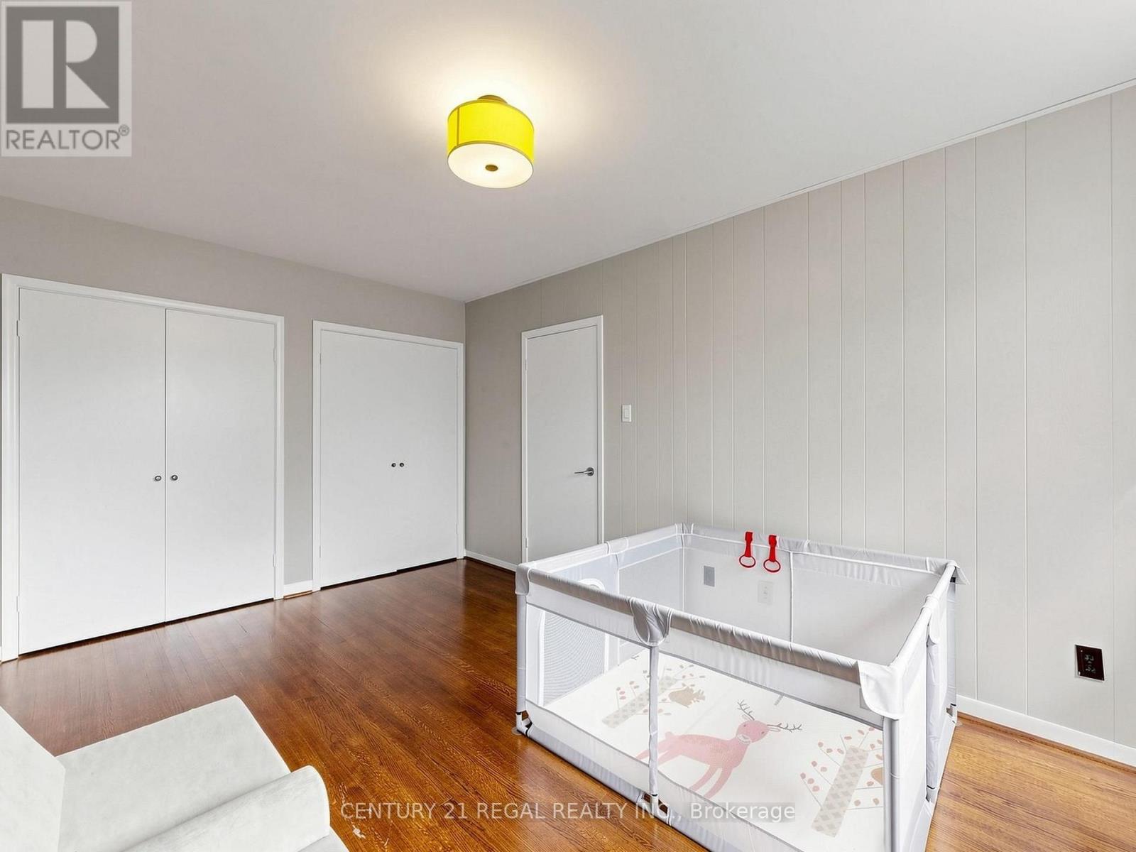 77 Billington Crescent Property Photo 39