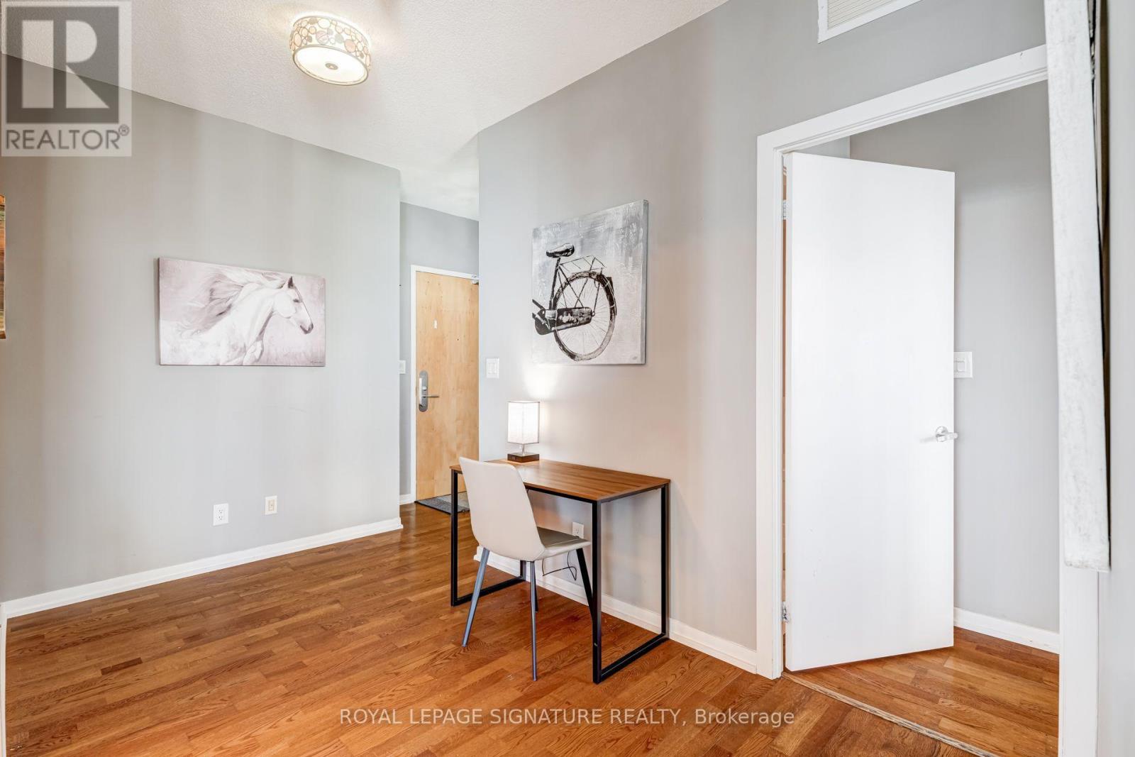4310 - 65 Bremner Boulevard Property Photo 3