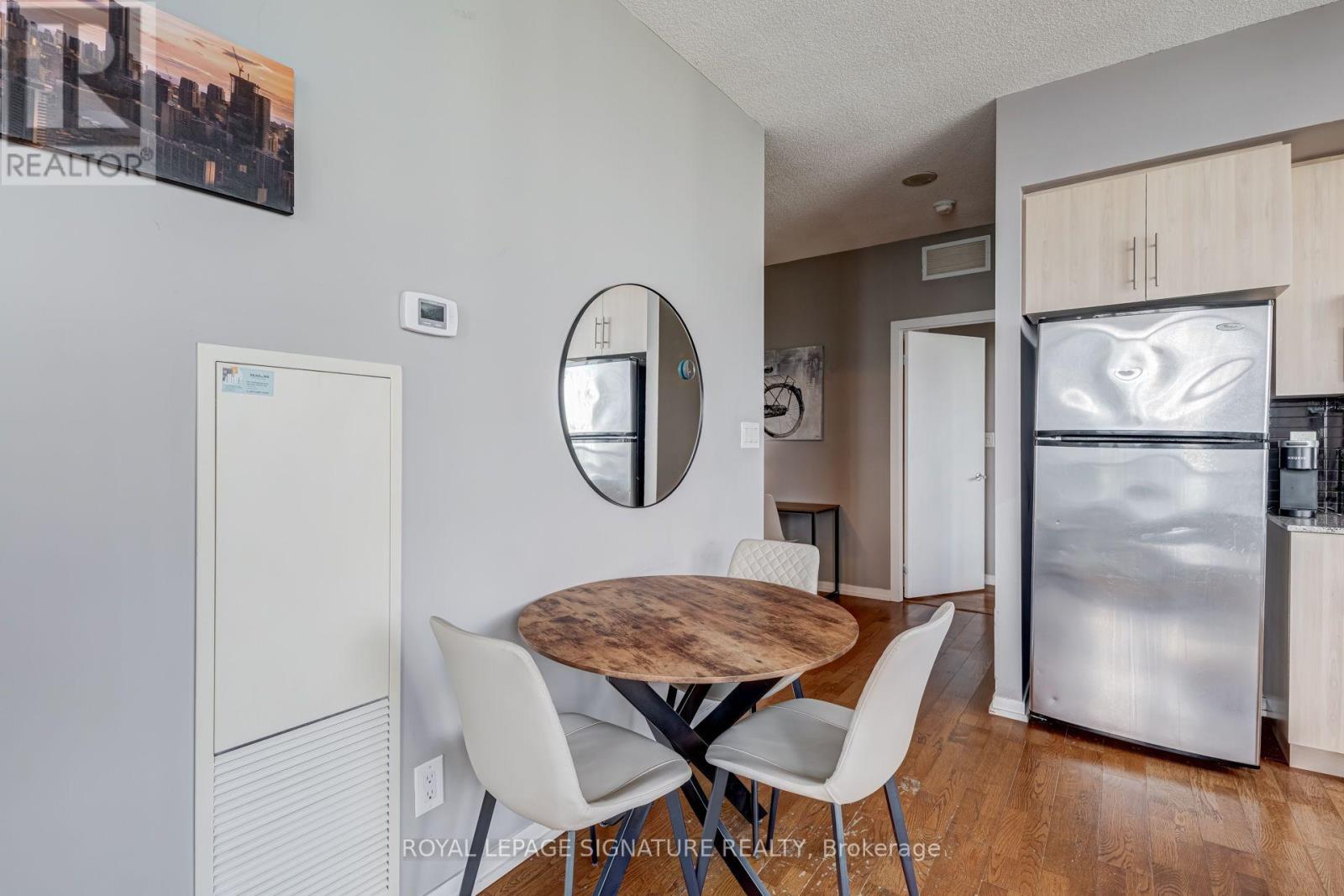 4310 - 65 Bremner Boulevard Property Photo 9