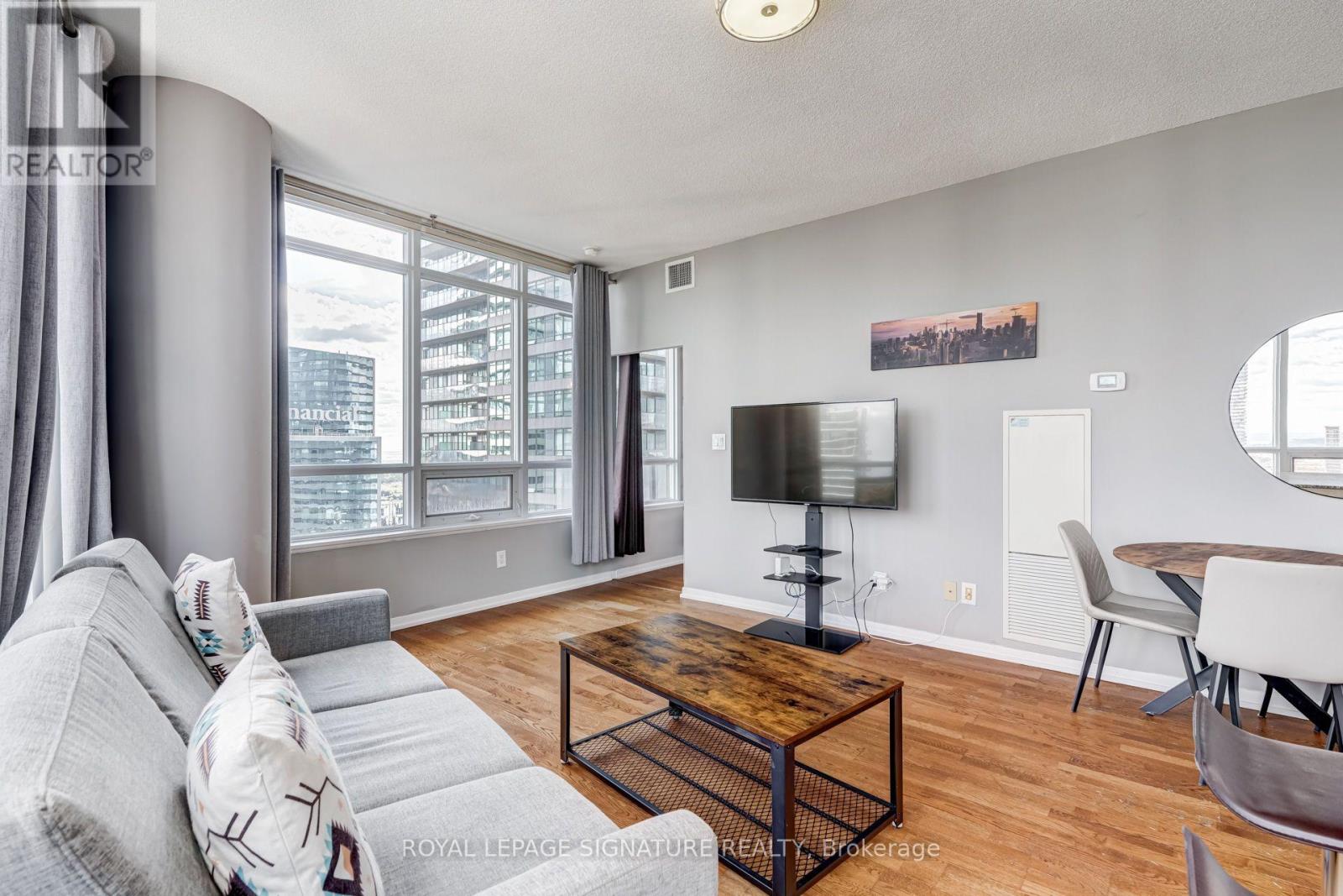 4310 - 65 Bremner Boulevard Property Photo 11