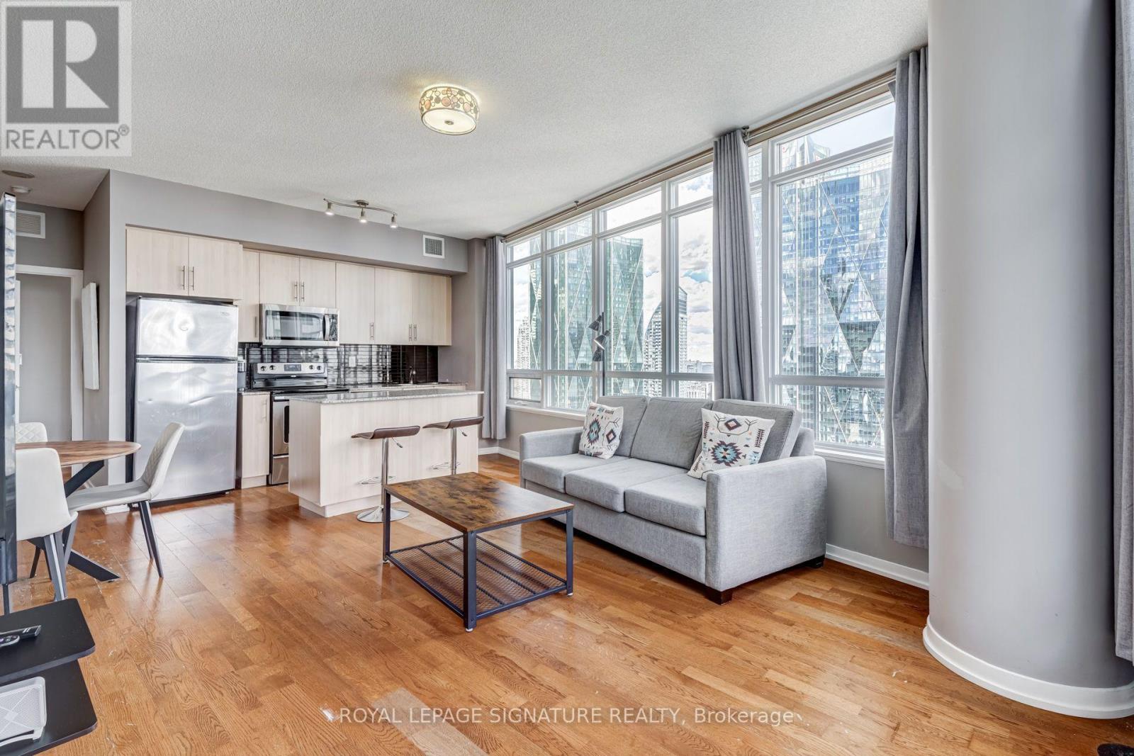 4310 - 65 Bremner Boulevard Property Photo 12