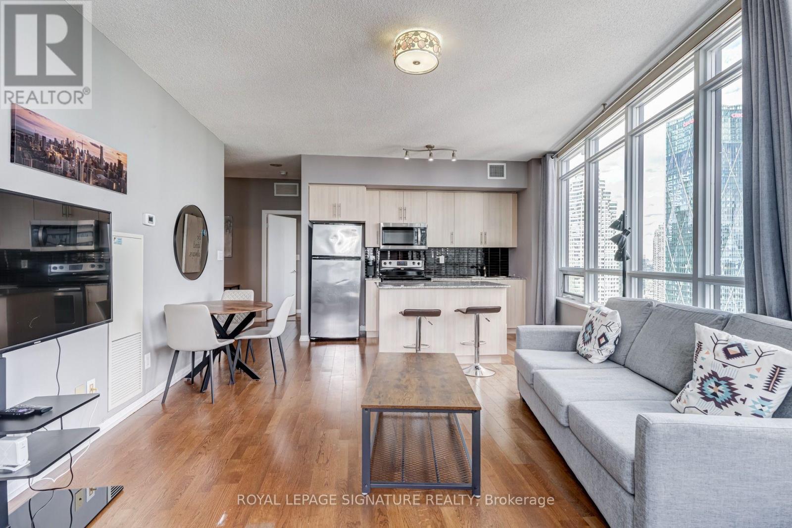 4310 - 65 Bremner Boulevard Property Photo 13