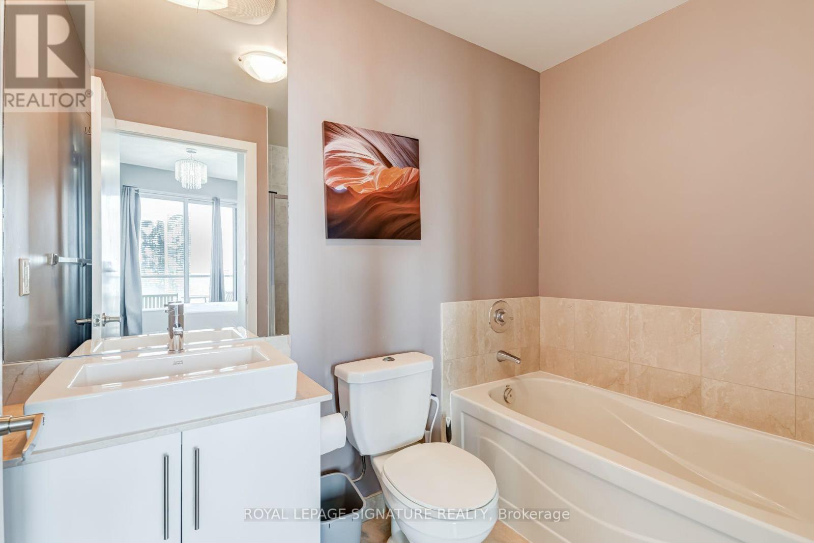 4310 - 65 Bremner Boulevard Property Photo 16